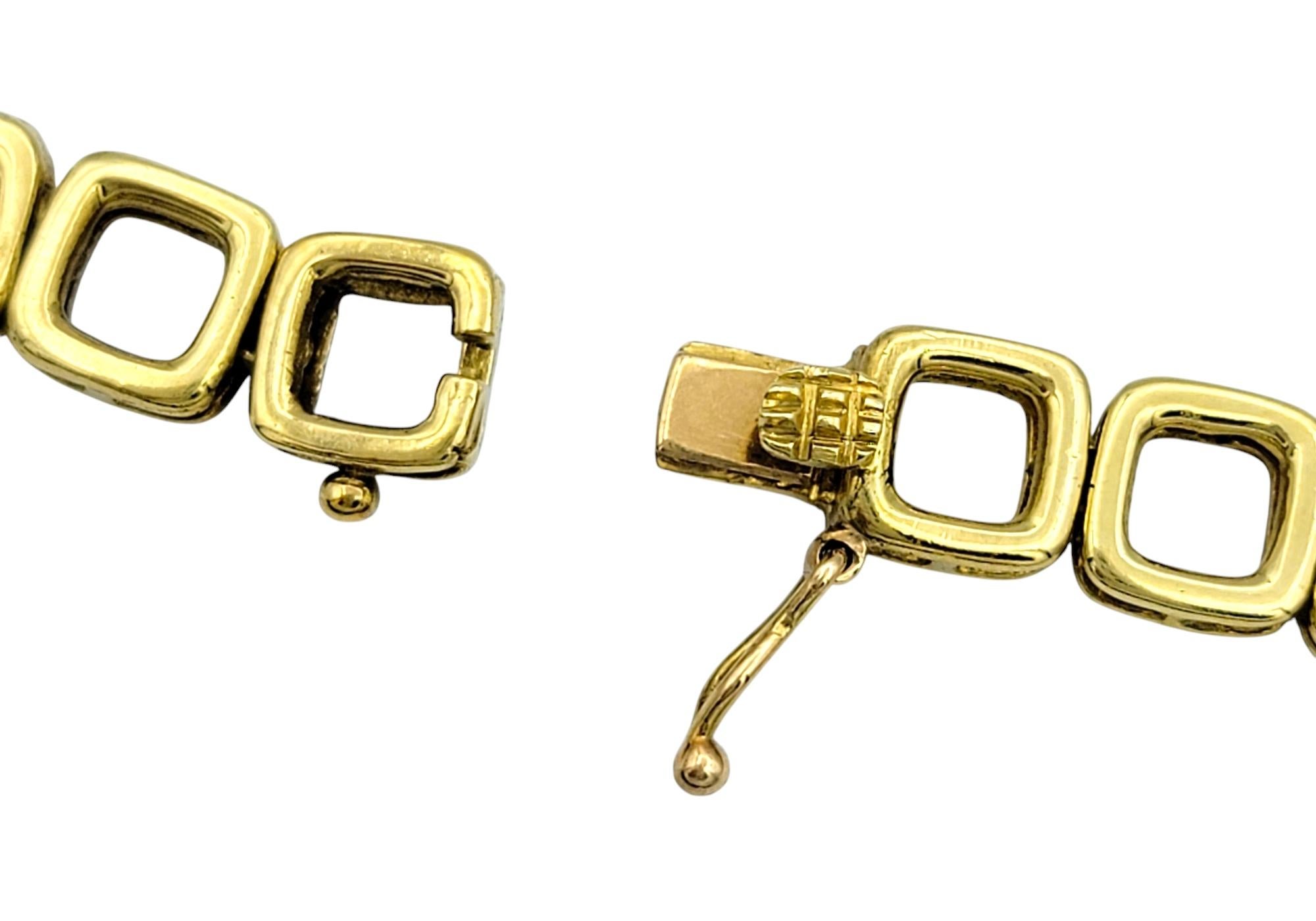 Collana a maglie lunghe in oro giallo 18 carati con pavé quadrato aperto e contemporaneo di diamanti in vendita 2