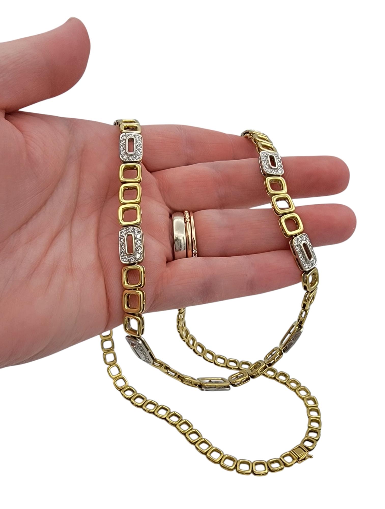 Collana a maglie lunghe in oro giallo 18 carati con pavé quadrato aperto e contemporaneo di diamanti in vendita 3