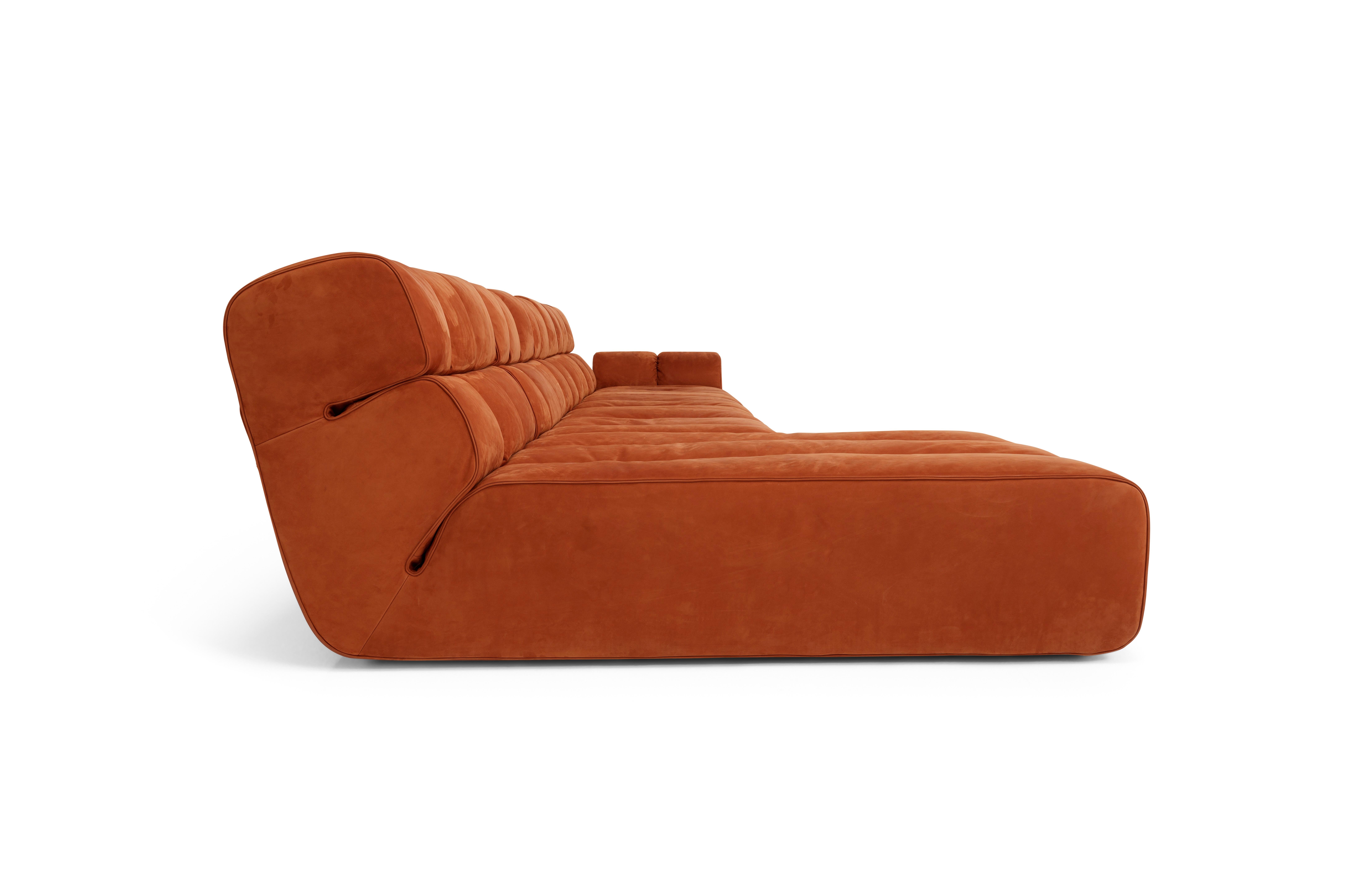 Canapé contemporain orangePalmo d'Amura Lab, cuir Nabuck 19 en vente 5