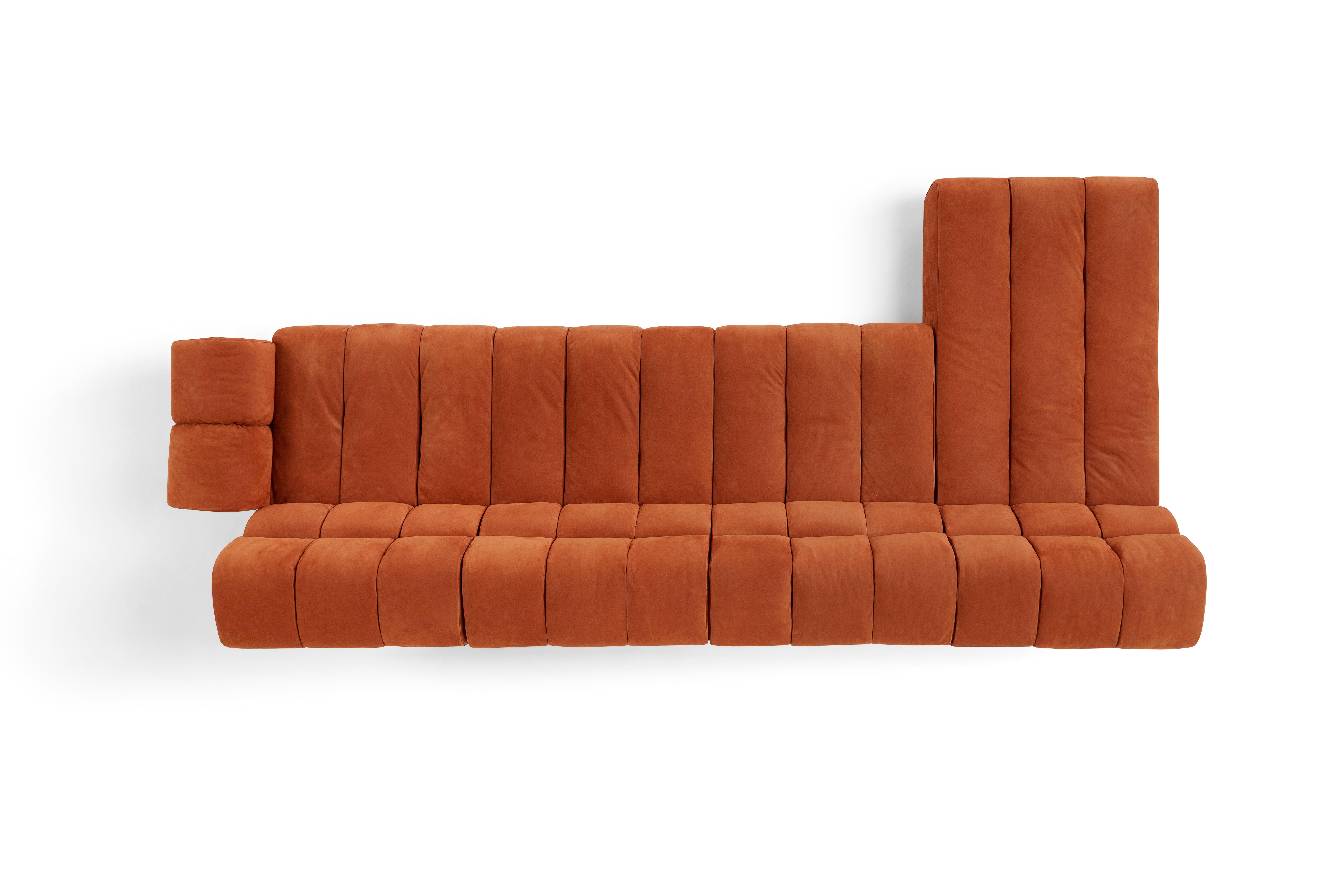 Canapé contemporain orangePalmo d'Amura Lab, cuir Nabuck 19 en vente 7