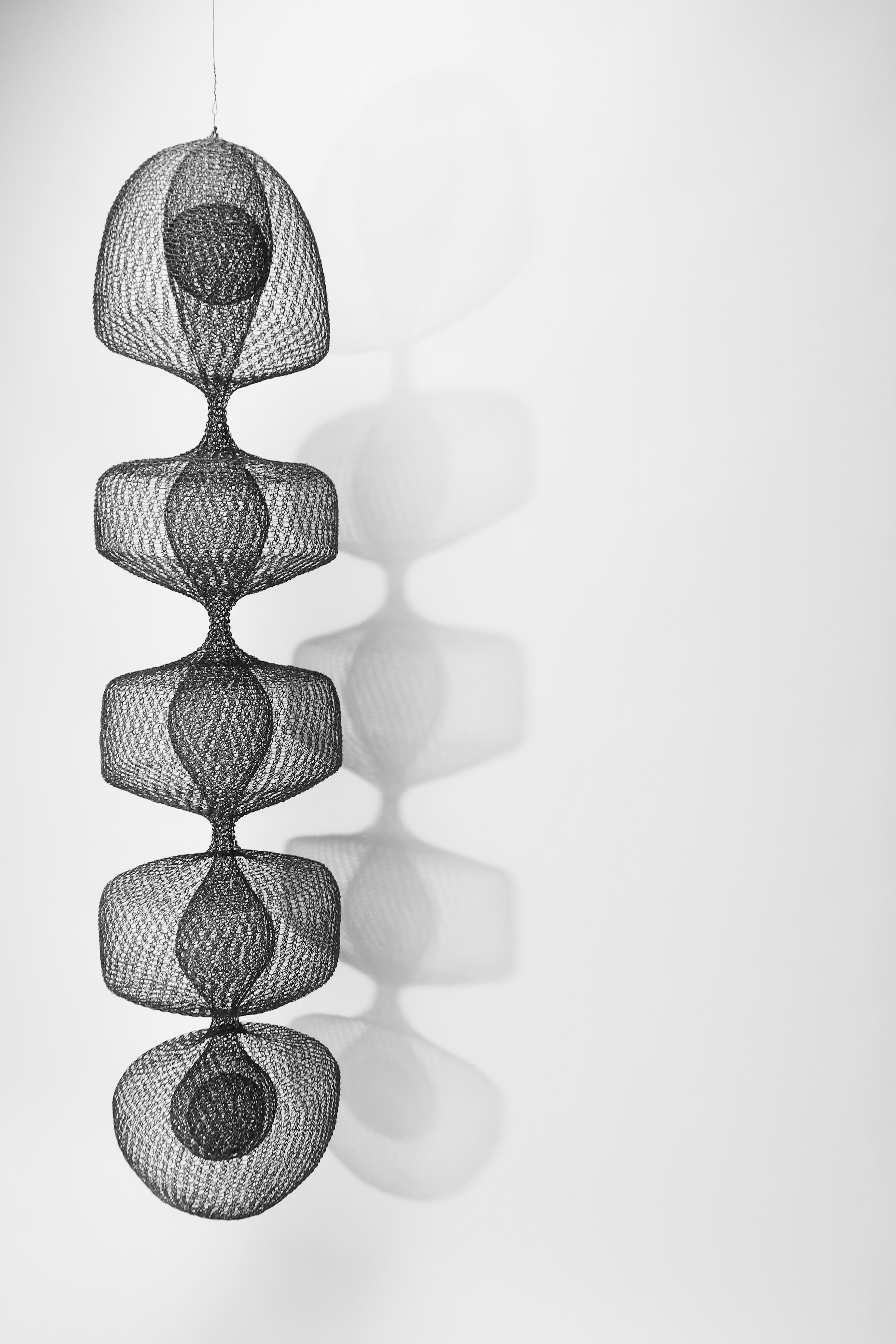 XXI secolo e contemporaneo Scultura organica contemporanea appesa in filo di rete intrecciata di Ulrikk Dufossé, Francia in vendita