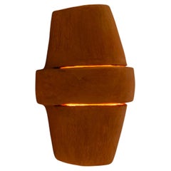 Lampada da parete contemporanea organica moderna marocchina fatta a mano in terracotta