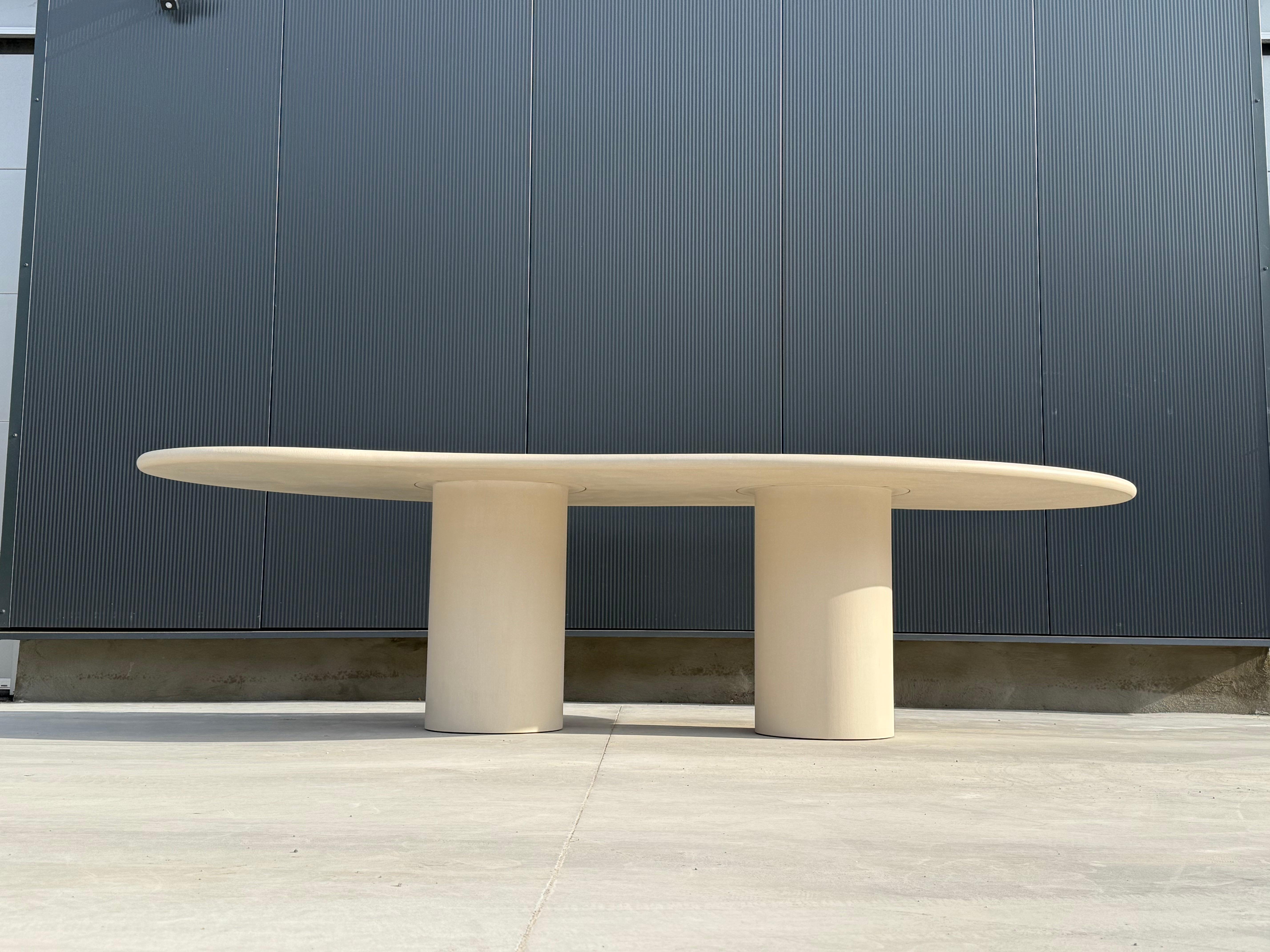 Mesa contemporánea orgánica de yeso natural 