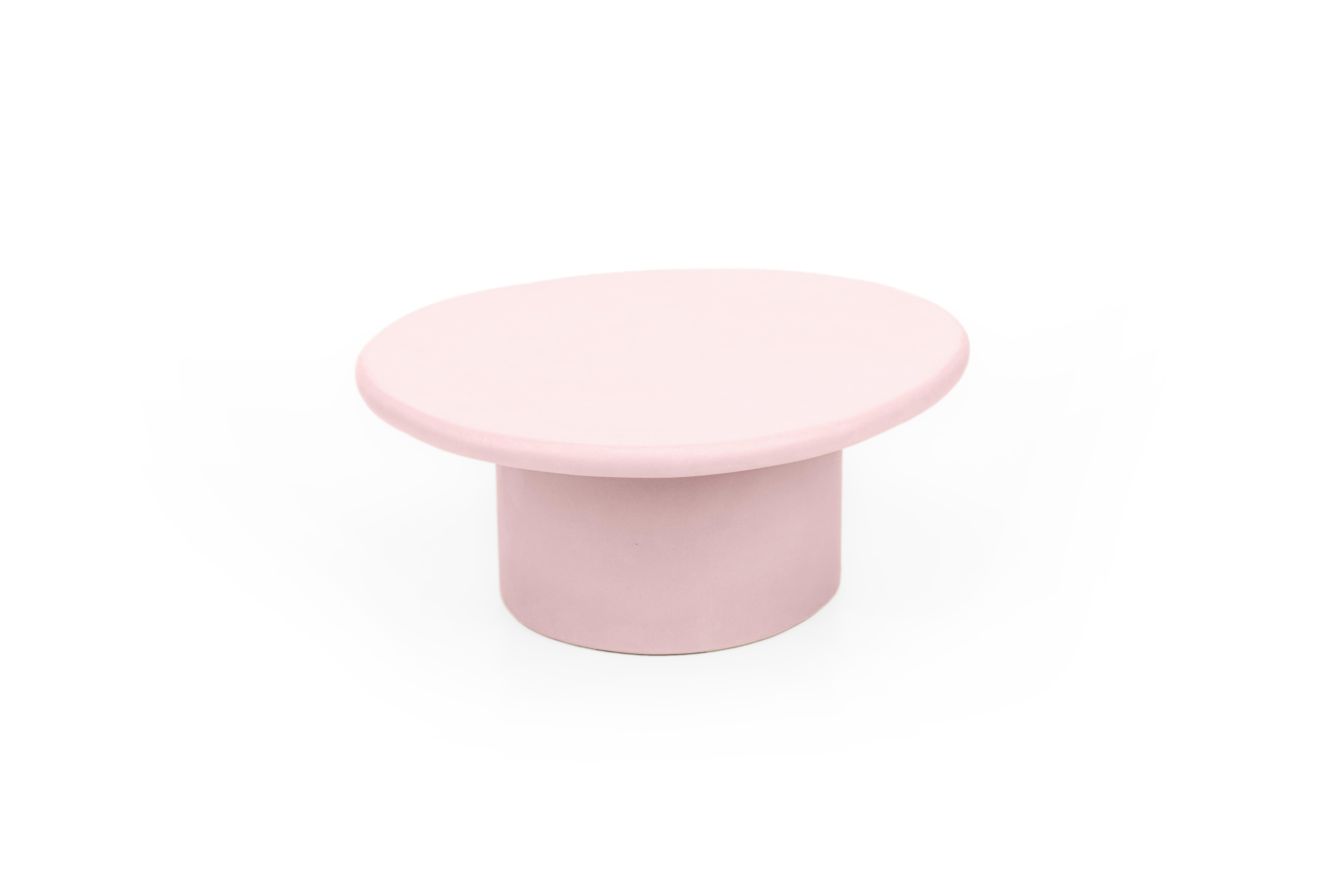 Contemporary Belgian design, handmade natural plaster coffee table with a textured and earthy character.

Indoor use (price outdoor +10%)

The name of the Sami collection is a combination of the Dutch word 'samen' (together) and the Japanese word