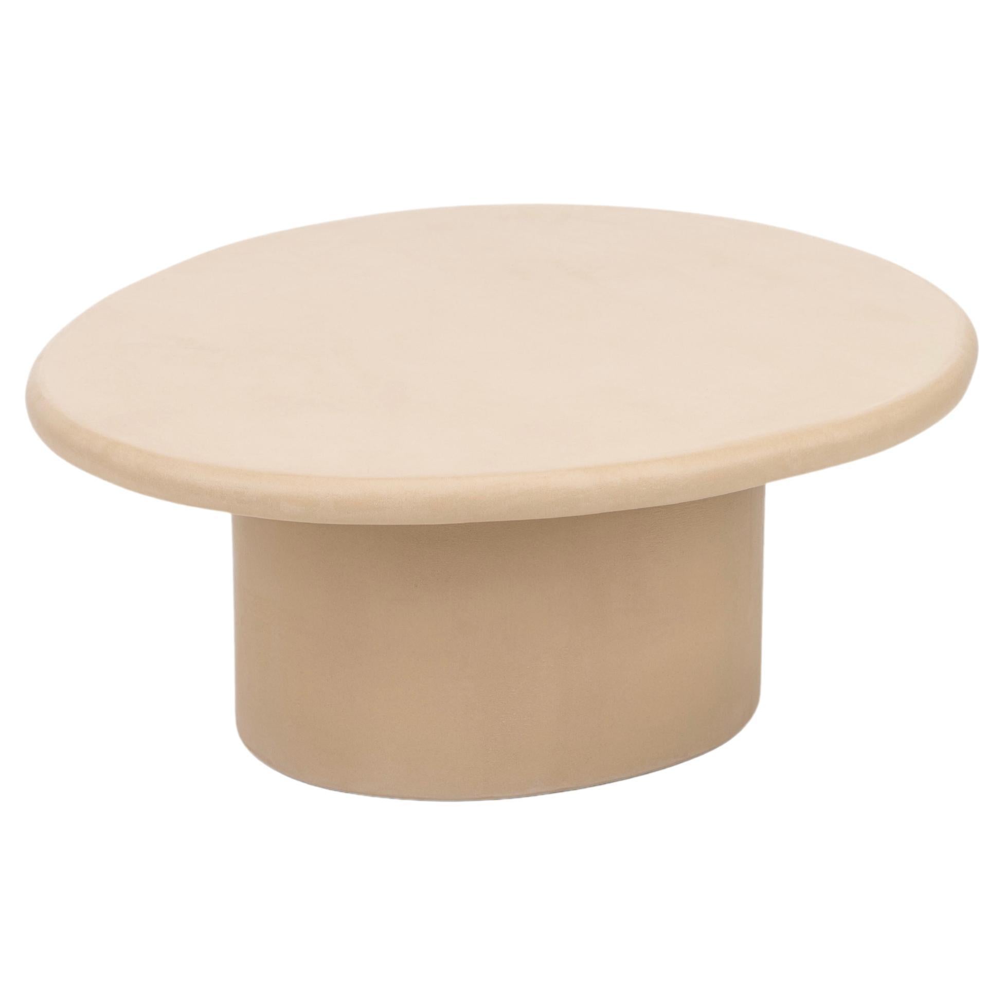 Mesa baja "Sami" contemporánea de escayola natural orgánica de Isabelle Beaumont en venta