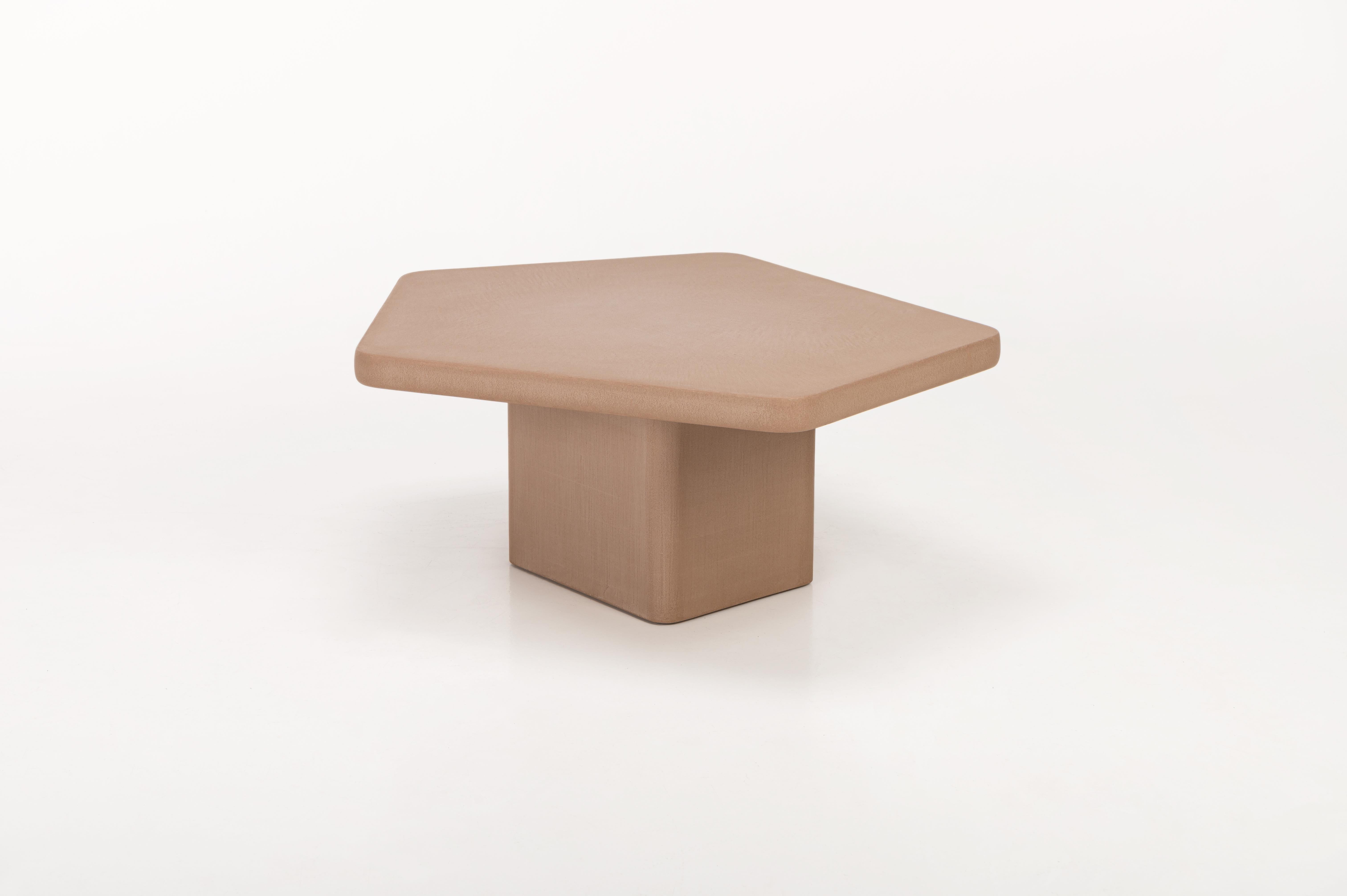 Contemporary Belgian design, handmade natural plaster coffee table with a textured and earthy character.

Indoor use (price outdoor +10%)

The name of the Sami collection is a combination of the Dutch word 'samen' (together) and the Japanese word