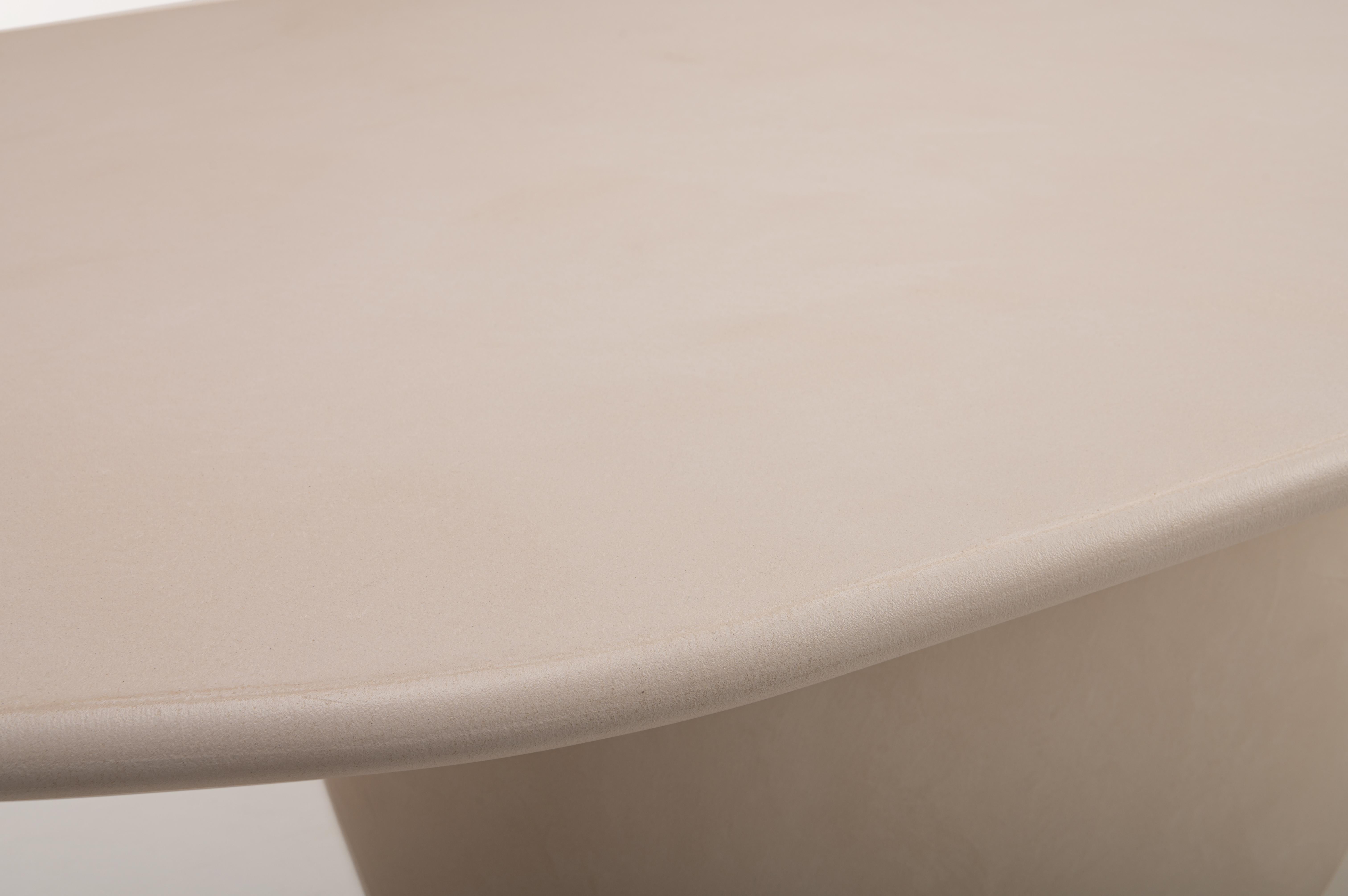 Mesa orgánica contemporánea de escayola con forma de roca 300 cm by Isabelle Beaumont en venta 9