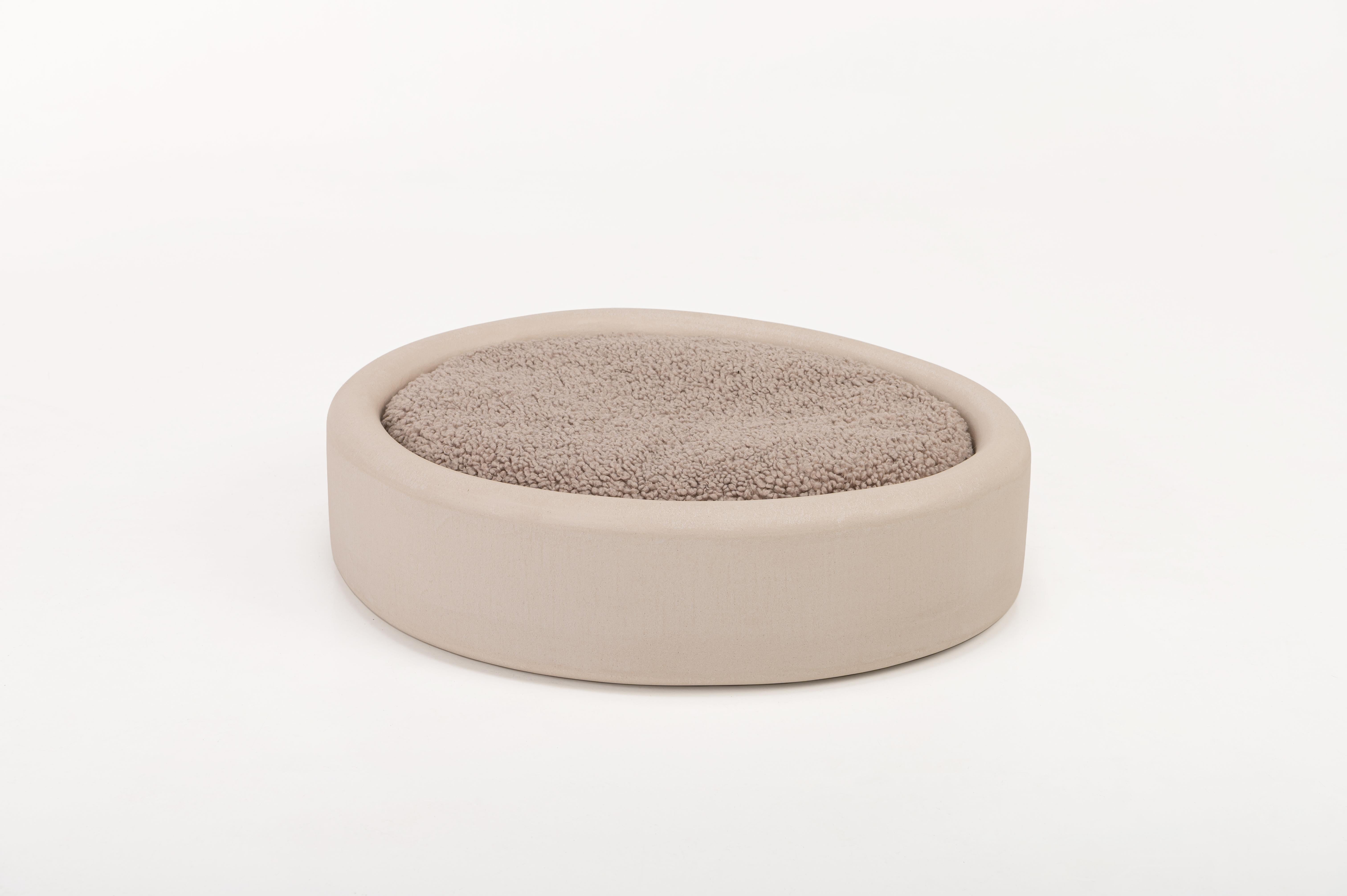 Belge Lit pour chien contemporain en plâtre naturel rond 