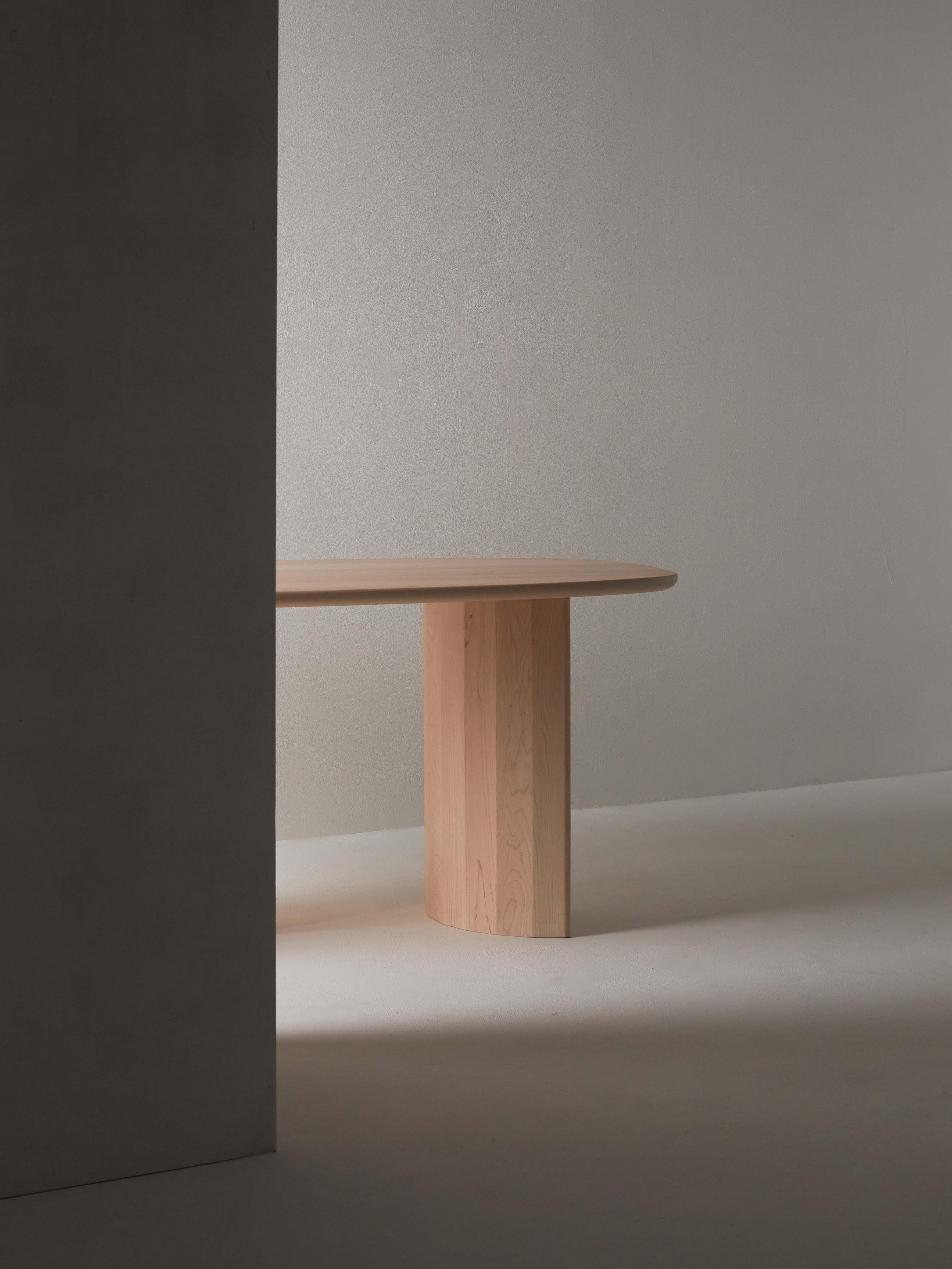 XXIe siècle et contemporain Table de salle à manger contemporaine en bois d'érable sculpté organique pour Richard par Campagna
