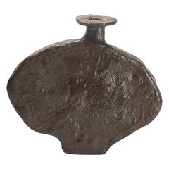 Jarrón Contemporáneo de Cerámica Marrón Oscura, Liso y de Forma Orgánica, de Willem Van Hooff