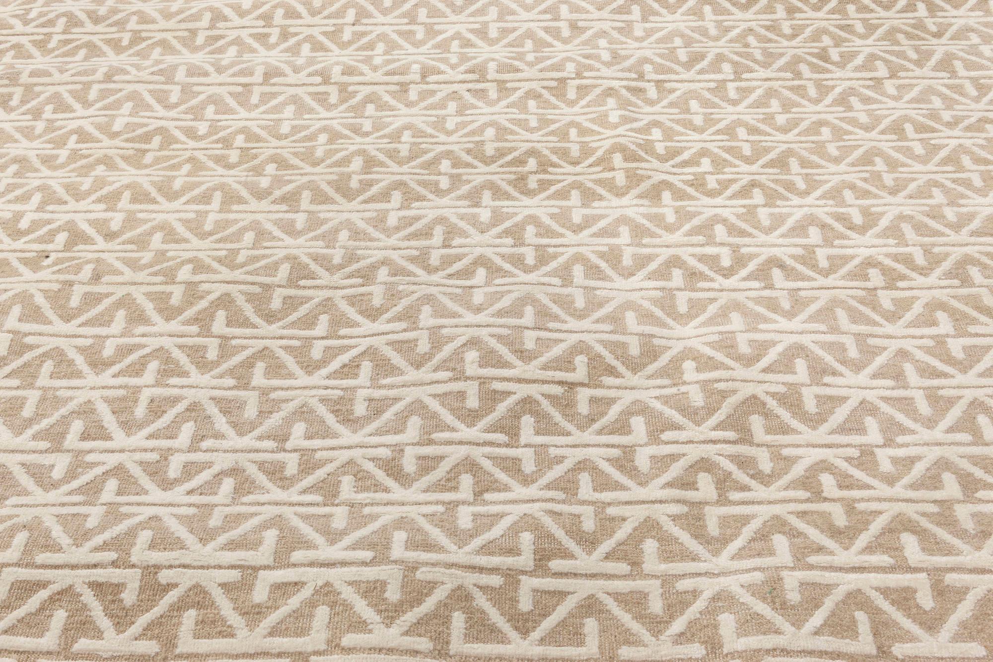 Indian Contemporary Oriental Inspired Beige and White Rug by Doris Leslie Blau For Sale