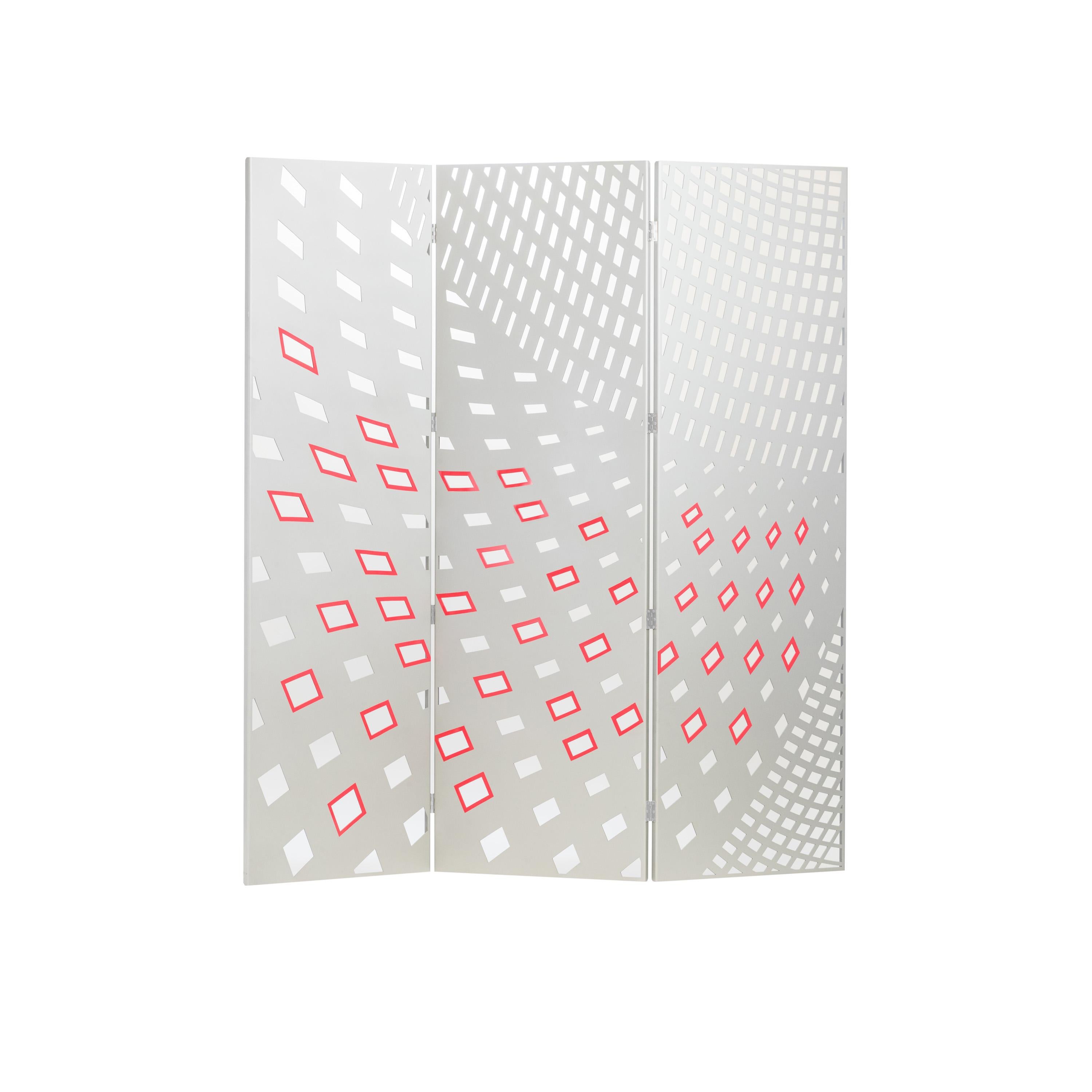 Evolution, change, dynamism: Otto divider is the expression of freedom of movement. It is a perforated canvas with an irregular pattern, always different: a kinetic sculpture. Otto is an observation point that gives rhythm to the space with shapes