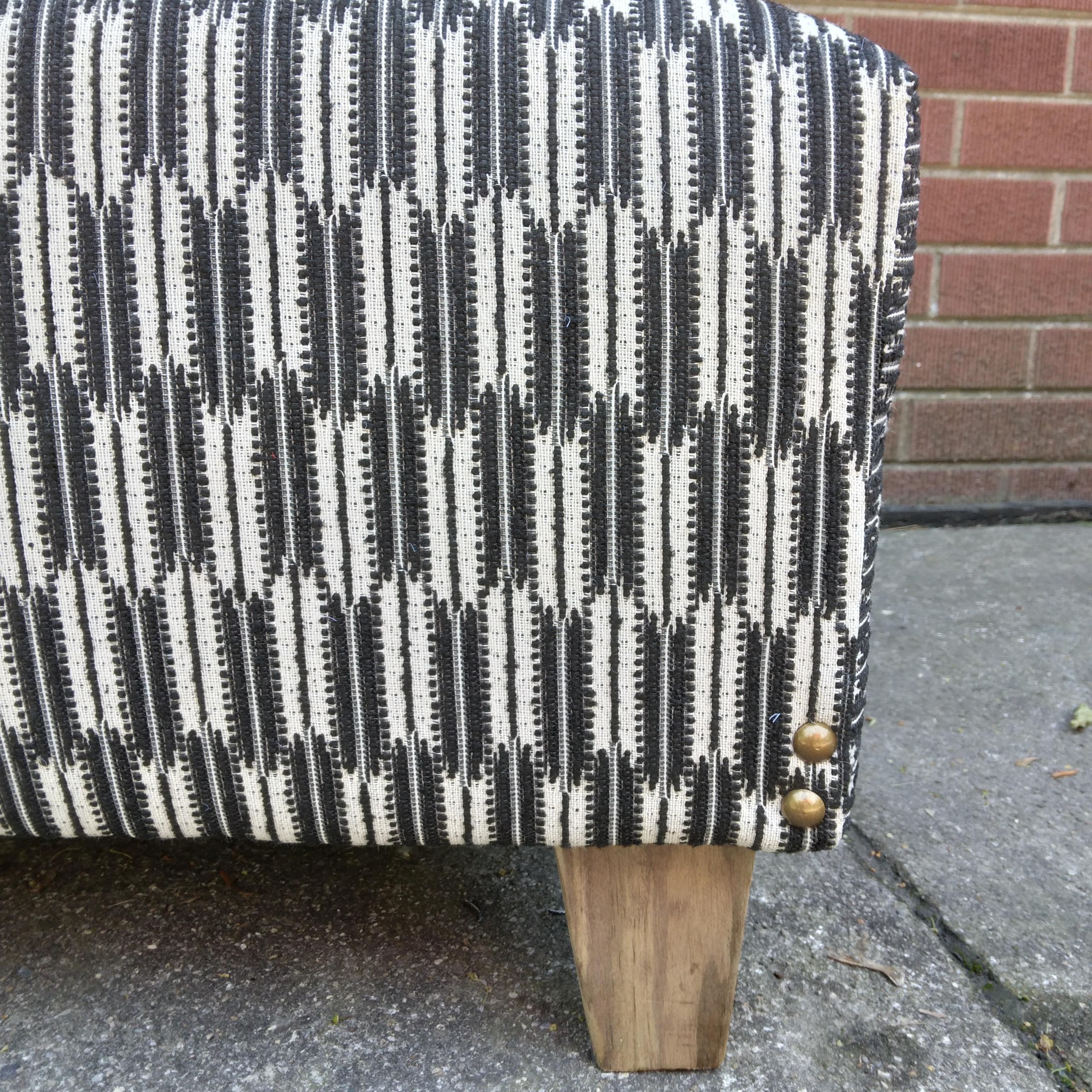 Contemporary Ottoman/Footstool in Black & White Woven Jacquard In Good Condition For Sale In Munster, IN