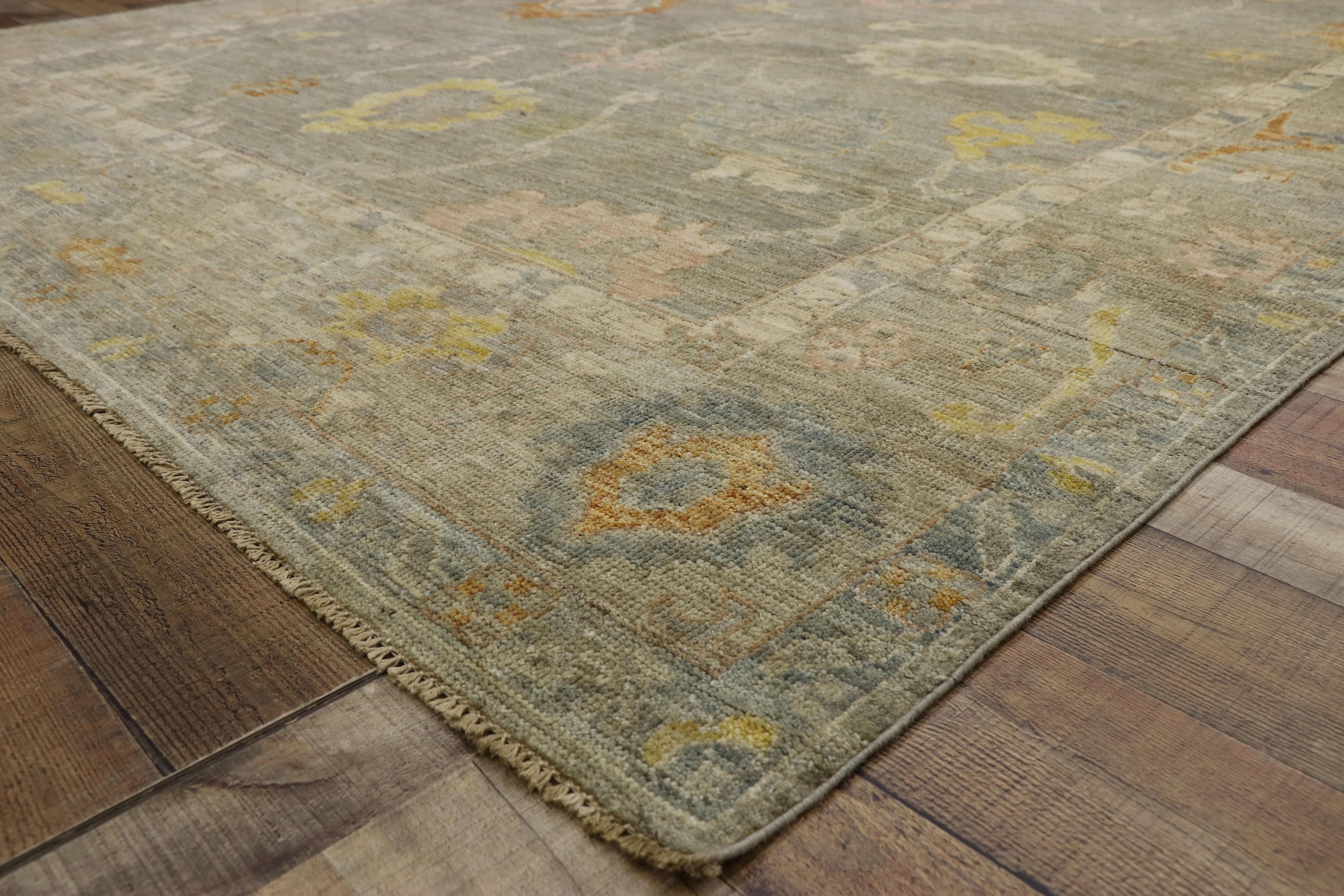 New Contemporary Oushak Area Rug  In New Condition For Sale In Dallas, TX