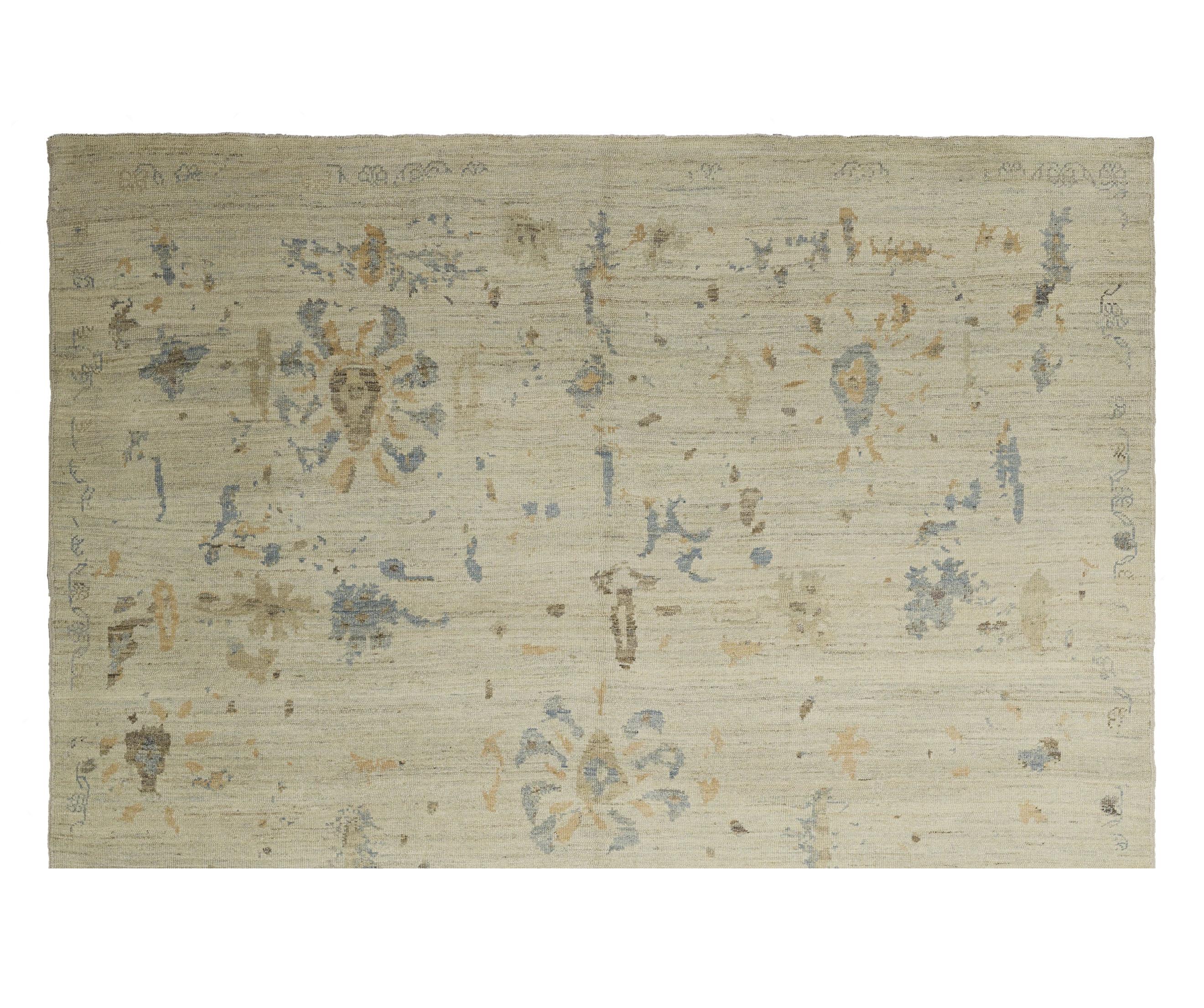 Zeitgenössischer Wollteppich im Oushak-Stil, 9 ft × 11 ft 7 in, Elfenbein und Soft Blue (Wolle) im Angebot