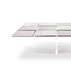 Table basse d'extérieur en acrylique transparent avec pieds en aluminium brossé