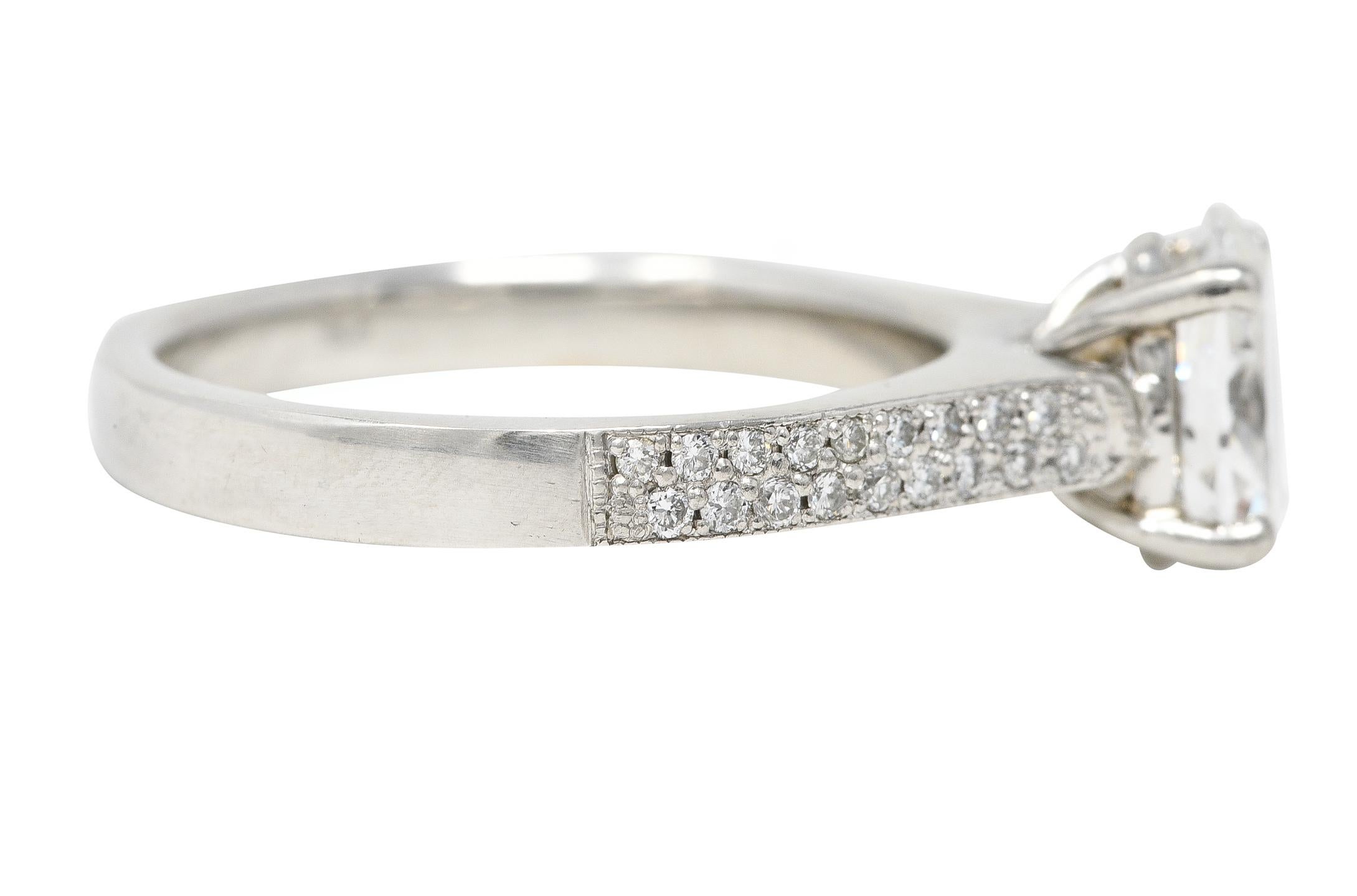Zeitgenössische Oval Cut 1,26 Karat Diamant Platin Pavé Verlobungsring GIA (Ovalschliff) im Angebot