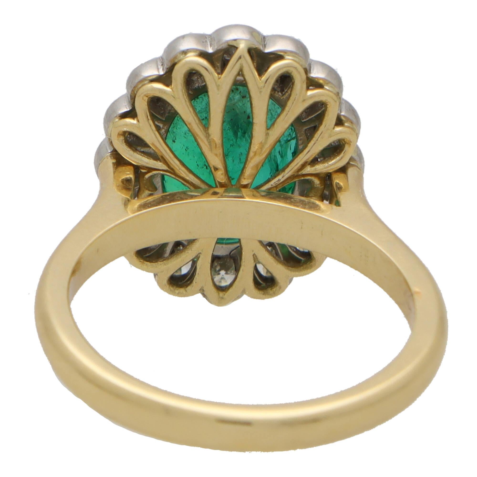 Women's or Men's  Contemporary Oval Emerald and Diamond Cluster Ring in Yellow Gold and Platinum For Sale