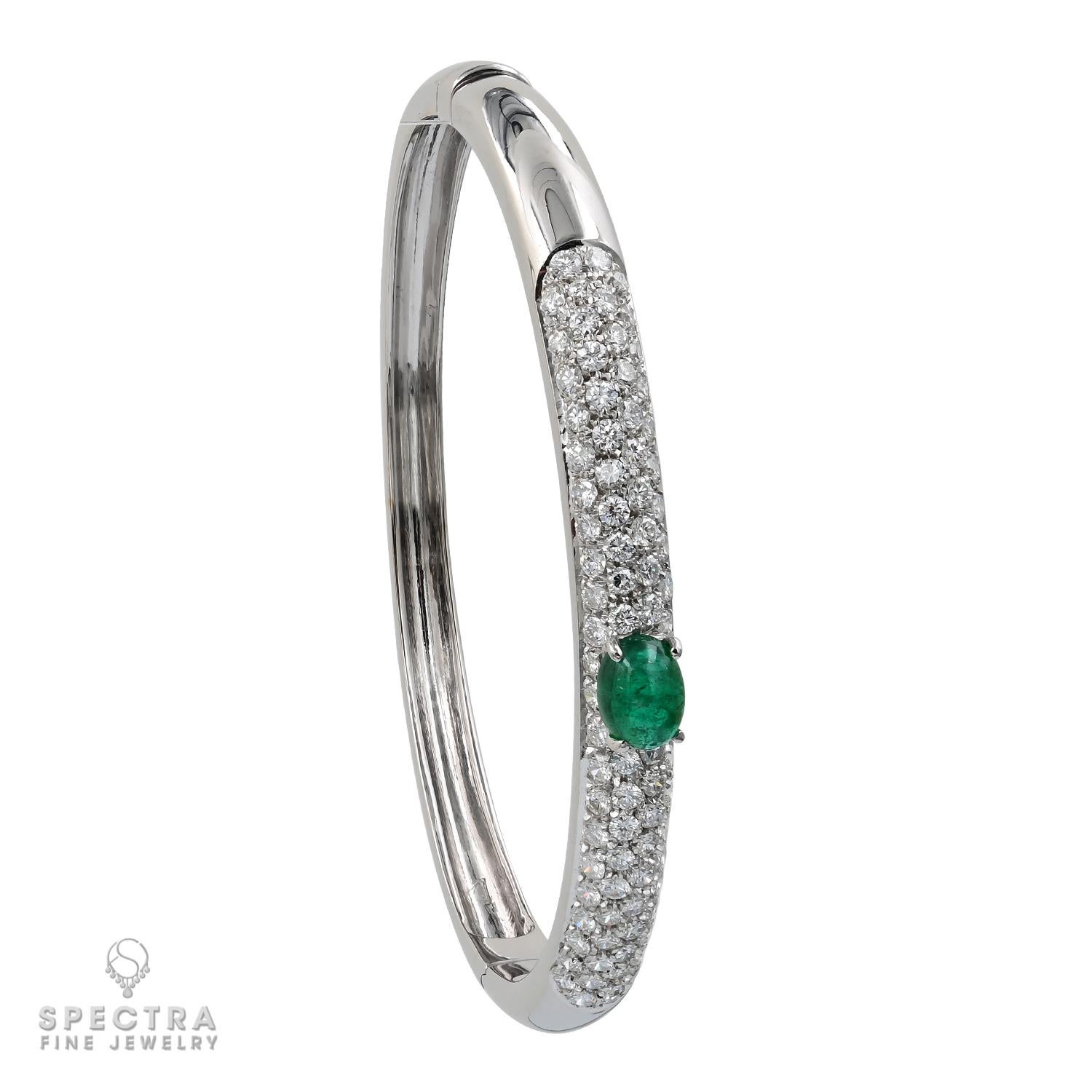 Oval Cut Contemporary Oval Emerald Diamond Pavé Bombe Bracelet For Sale