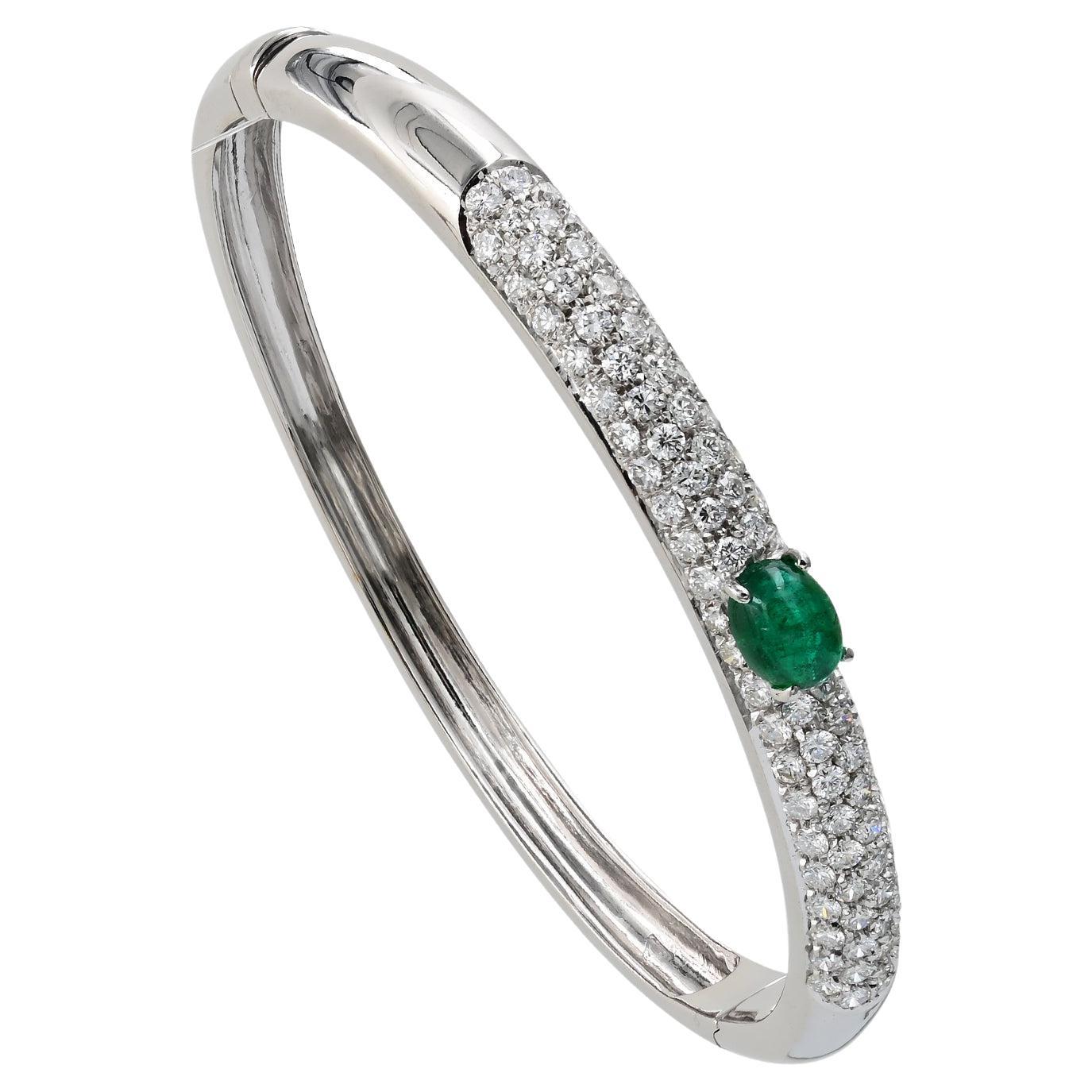 Contemporary Oval Emerald Diamond Pavé Bombe Bracelet For Sale