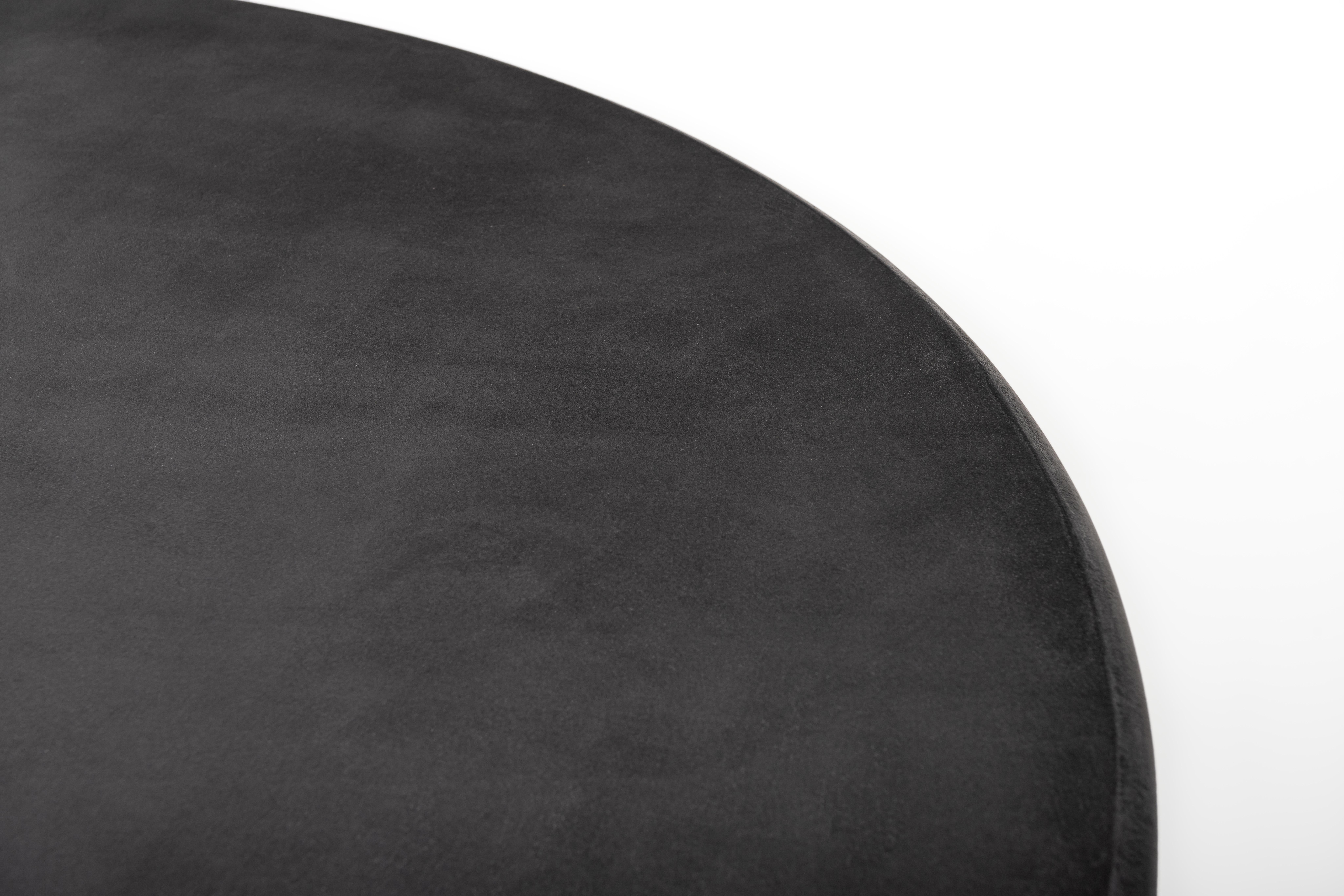 Mesa de yeso natural de diseño belga contemporáneo, hecha a mano, con un carácter texturizado y terroso.

Uso interior (precio exterior +10%)

Adjetivo latino 