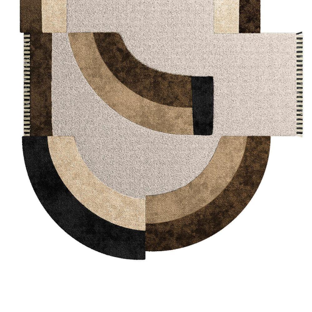 Contemporary Oval Rug with Geometric Pattern in Beige & Brown Hues
Tapis Shaped 063 also known as Zaid is a round rug by HOMMÉS Studio x TAPIS Studio. Its oval shape is ideal to add movement and liveness to a rectangular room. Zaid fragmented shape