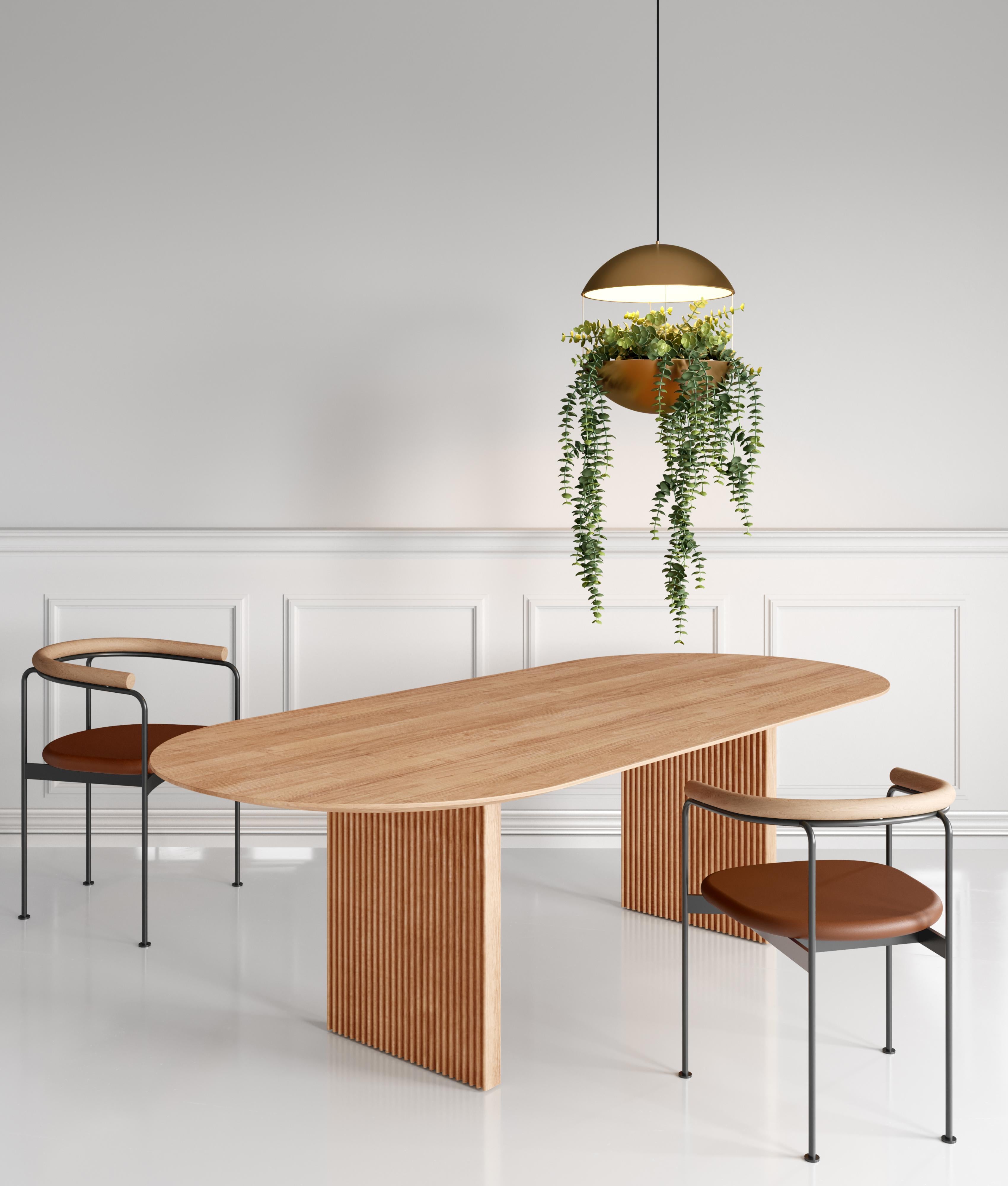 Scandinavian Modern Contemporary Oval Ten Table 370, Light Oak For Sale