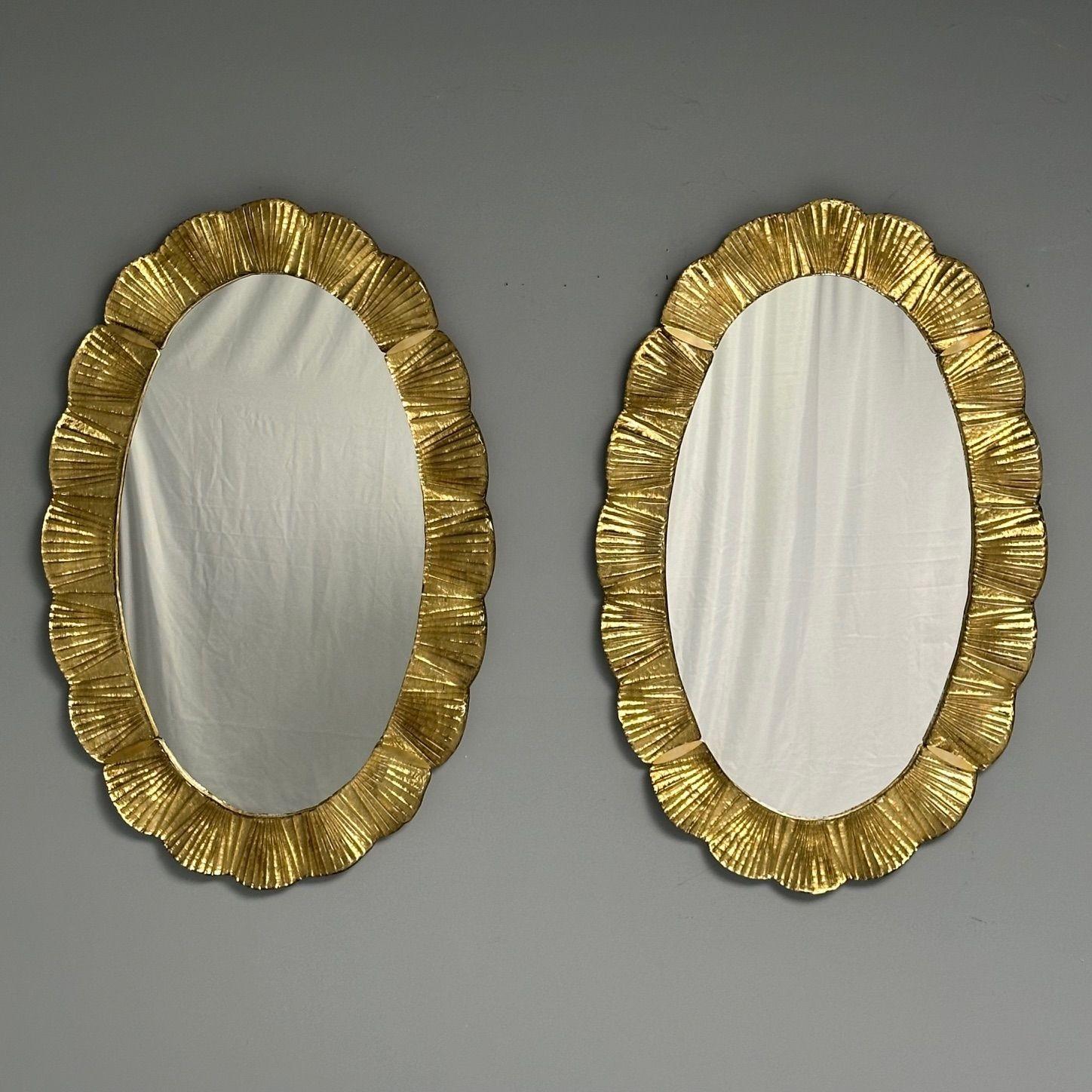 Moderne Contemporary, Oval Wall Mirrors, Scallop Motif, Murano Glass, Gilt Gold, Italy en vente