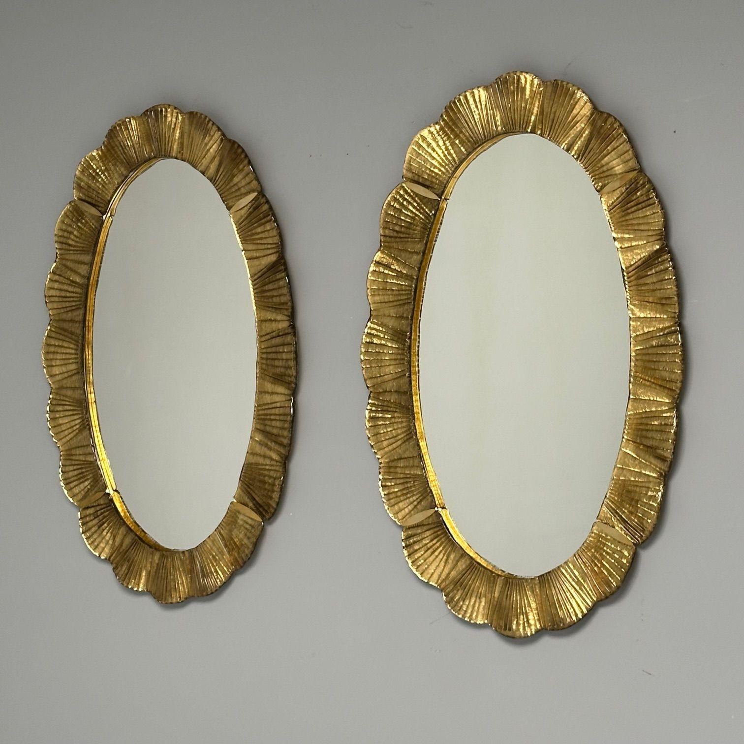 Laiton Contemporary, Oval Wall Mirrors, Scallop Motif, Murano Glass, Gilt Gold, Italy en vente