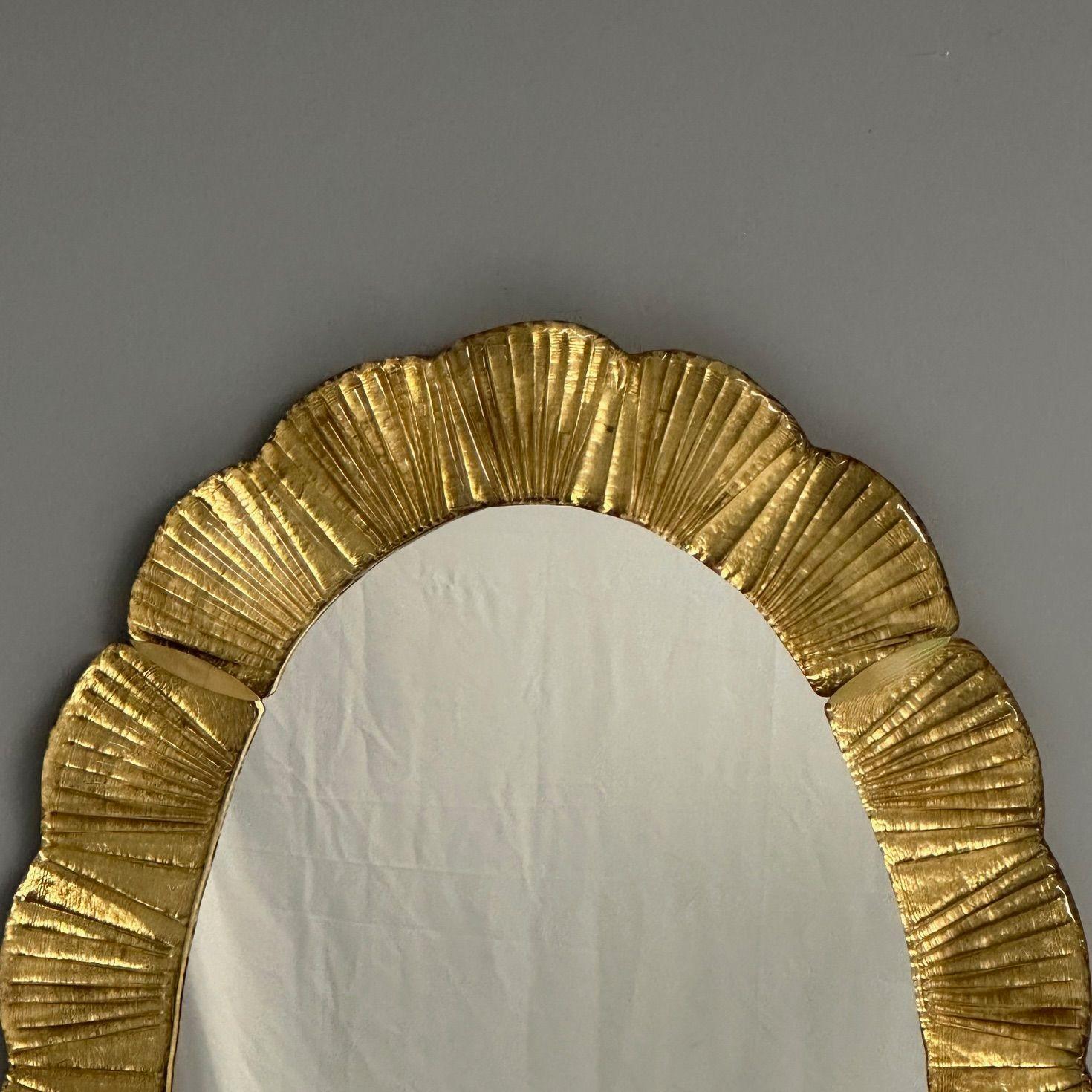Contemporary, Oval Wall Mirrors, Scallop Motif, Murano Glass, Gilt Gold, Italy en vente 1