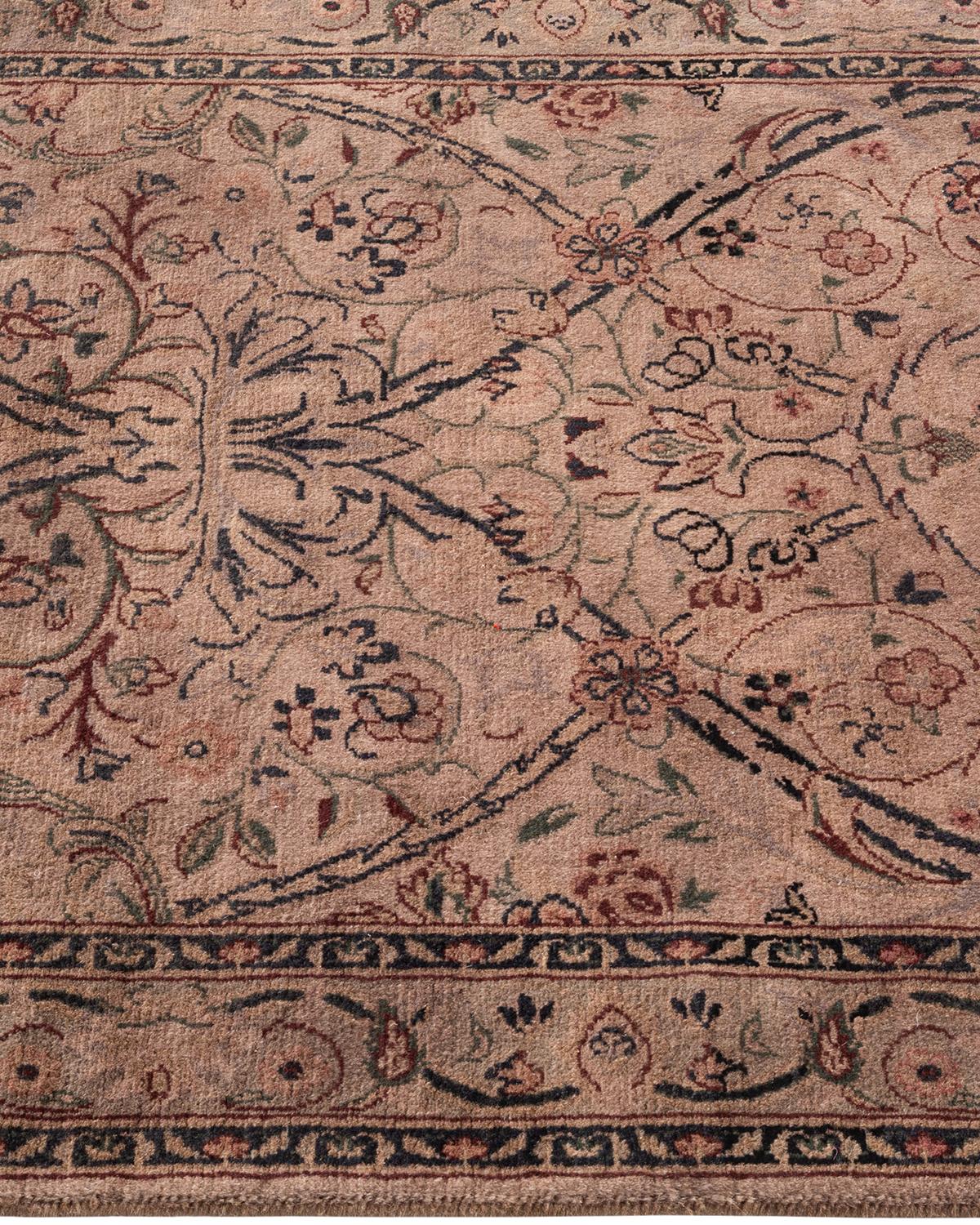Tappeto Contemporary Overdyed in lana annodata a mano di colore beige In condizioni Nuovo in vendita a Norwalk, CT