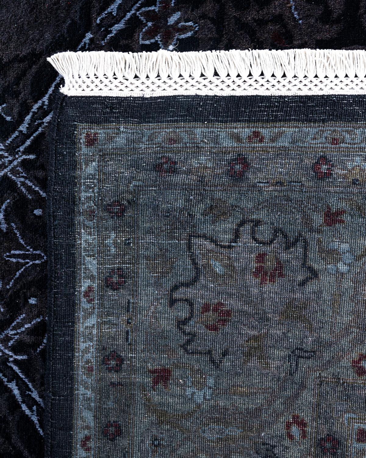 Alfombra contemporánea de lana teñida a mano y anudada en negro 2 x 3 metros Siglo XXI y contemporáneo en venta