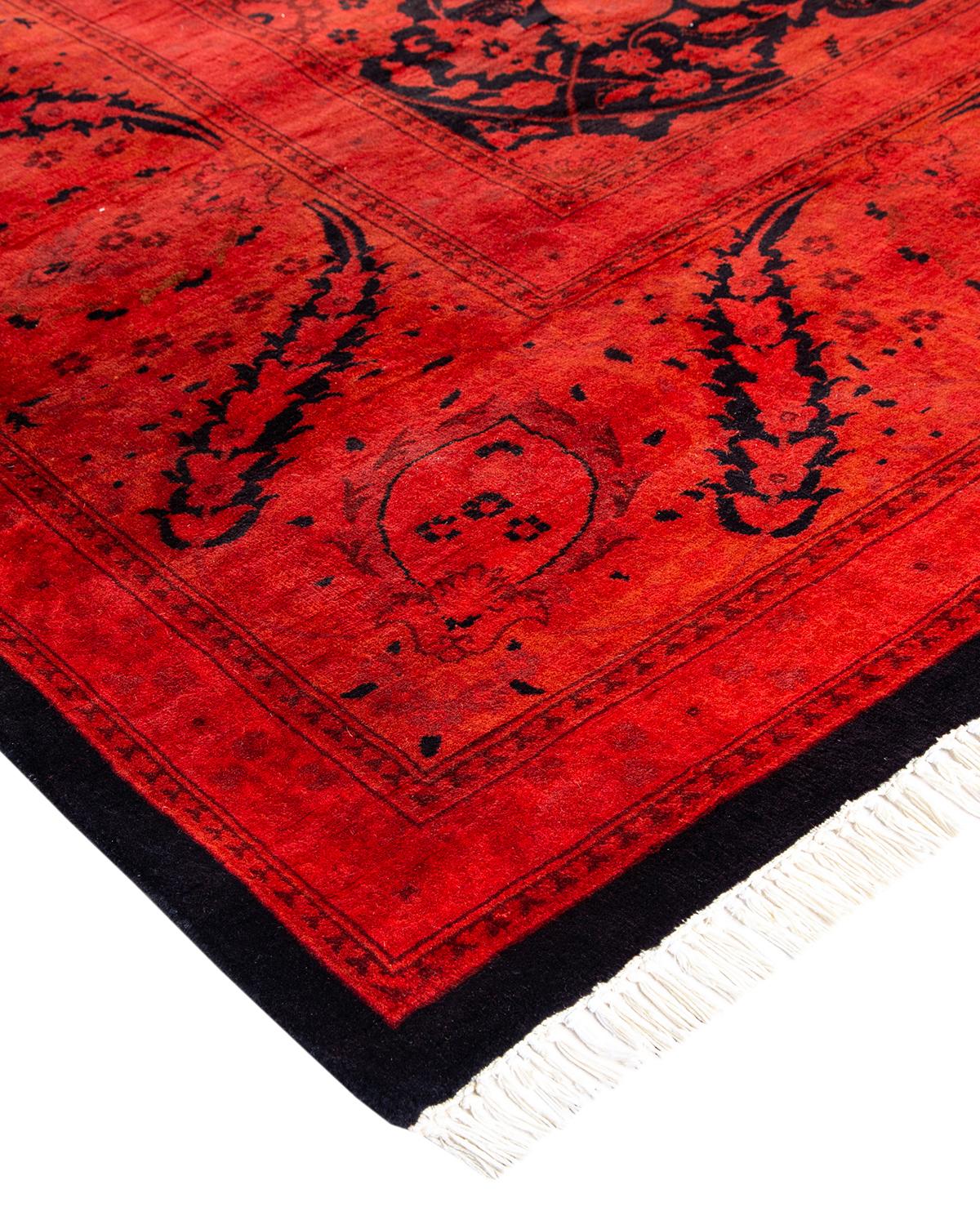 I tappeti Vibrance rappresentano il classico con un tocco di classe: motivi tradizionali sovratinti con colori brillanti. Ogni tappeto annodato a mano viene lavato con una tintura botanica 100% naturale che rivela le sfumature nascoste degli am