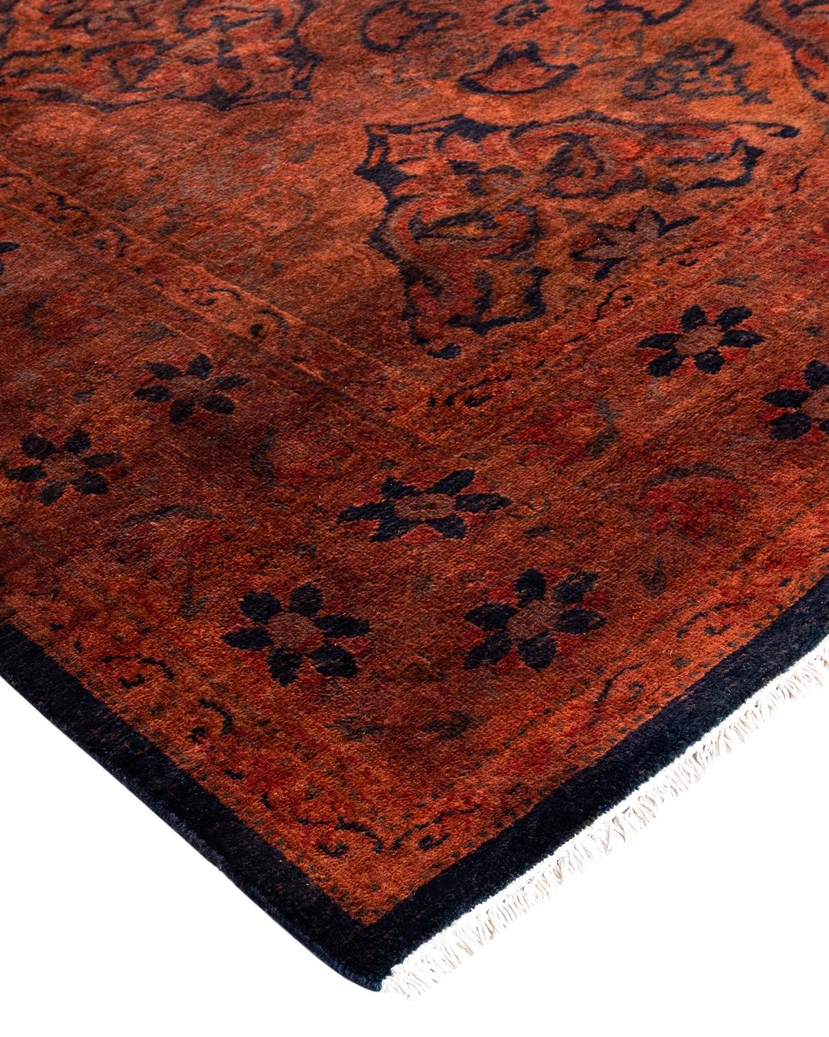 Vibrance-Teppiche sind der Inbegriff von Klassik mit Pfiff: traditionelle Muster in leuchtenden Farben gefärbt. Jeder handgeknüpfte Teppich wird mit einem 100 % natürlichen botanischen Farbstoff gewaschen, der verborgene Nuancen in den Mustern