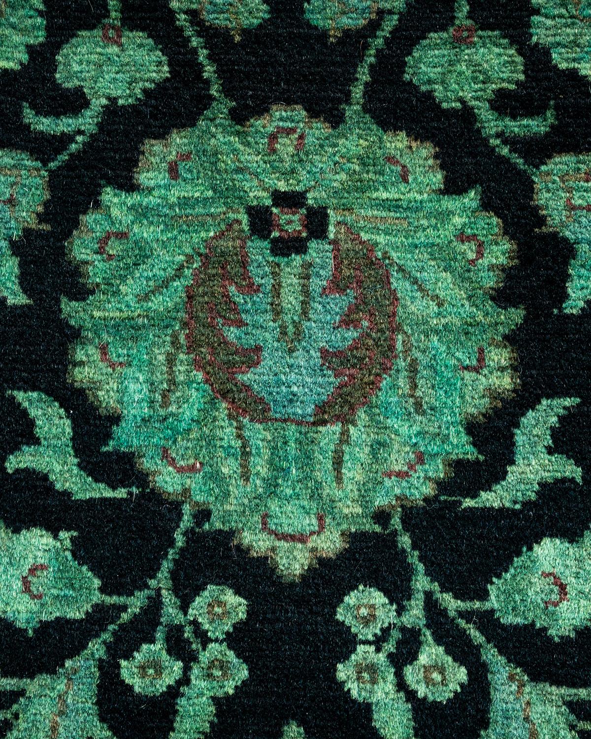 Contemporary Overdyed Hand Knotted Wool Black Area Rug (Pakistanisch) im Angebot