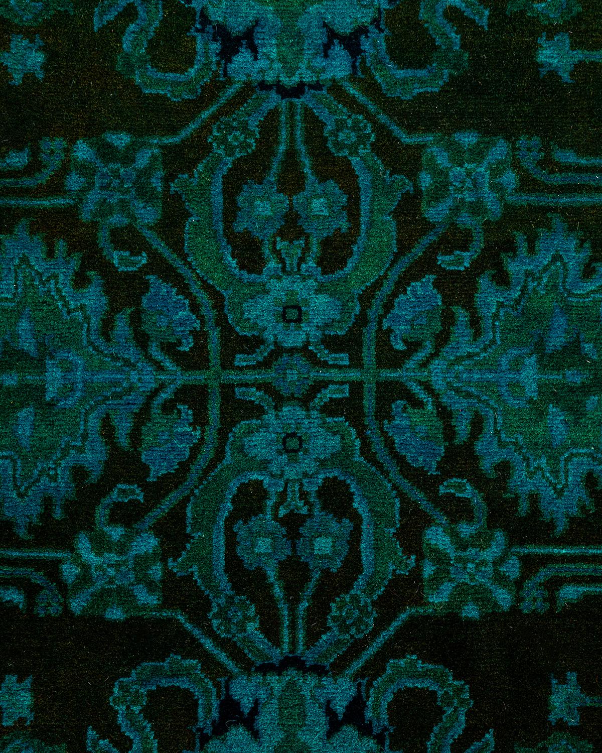 Contemporary Overdyed Hand Knotted Wool Black Area Rug (Pakistanisch) im Angebot