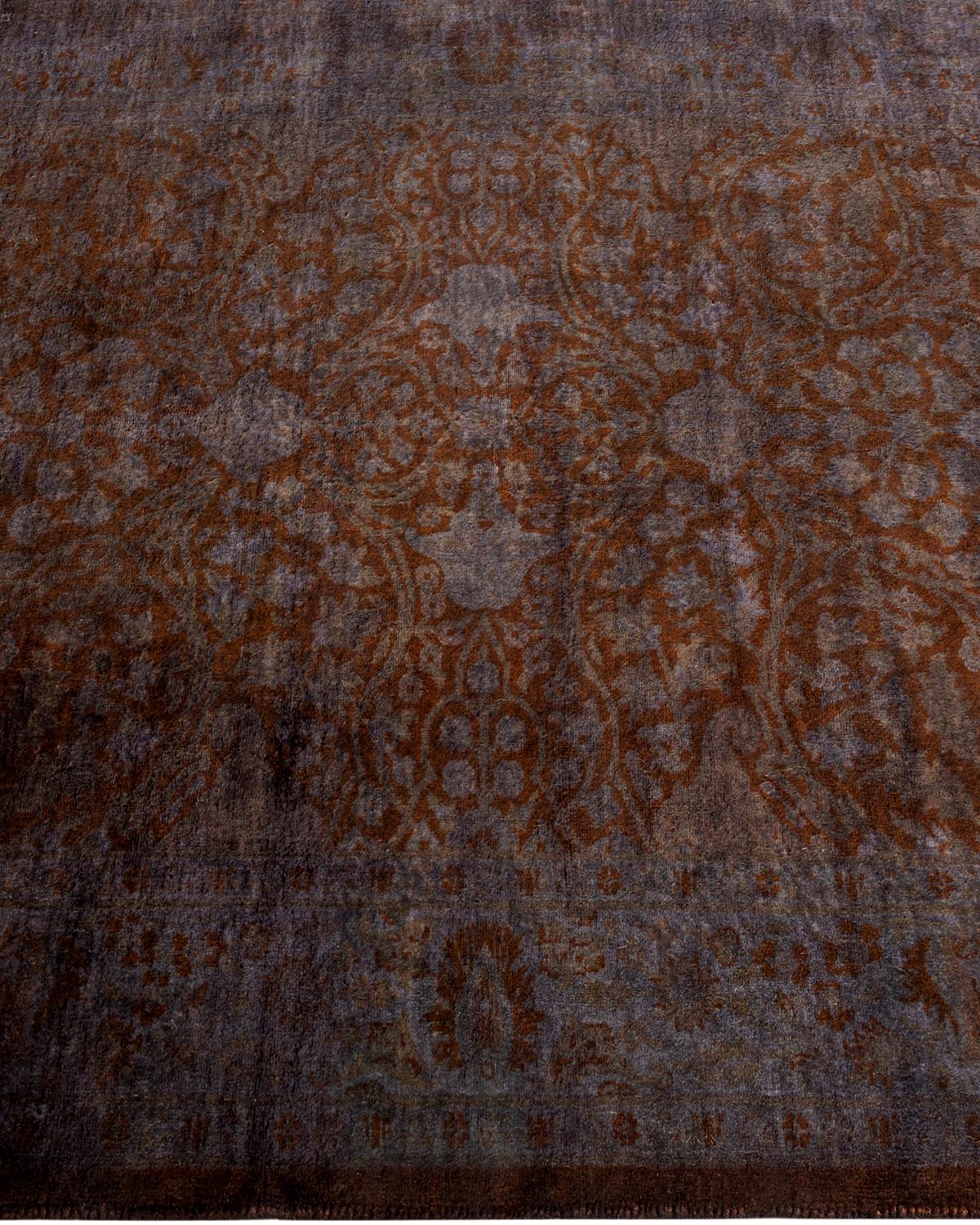 Contemporary Overdyed Hand Knotsted Wool Black Area Rug (tapis de sol en laine surteinte nouée à la main) Neuf - En vente à Norwalk, CT