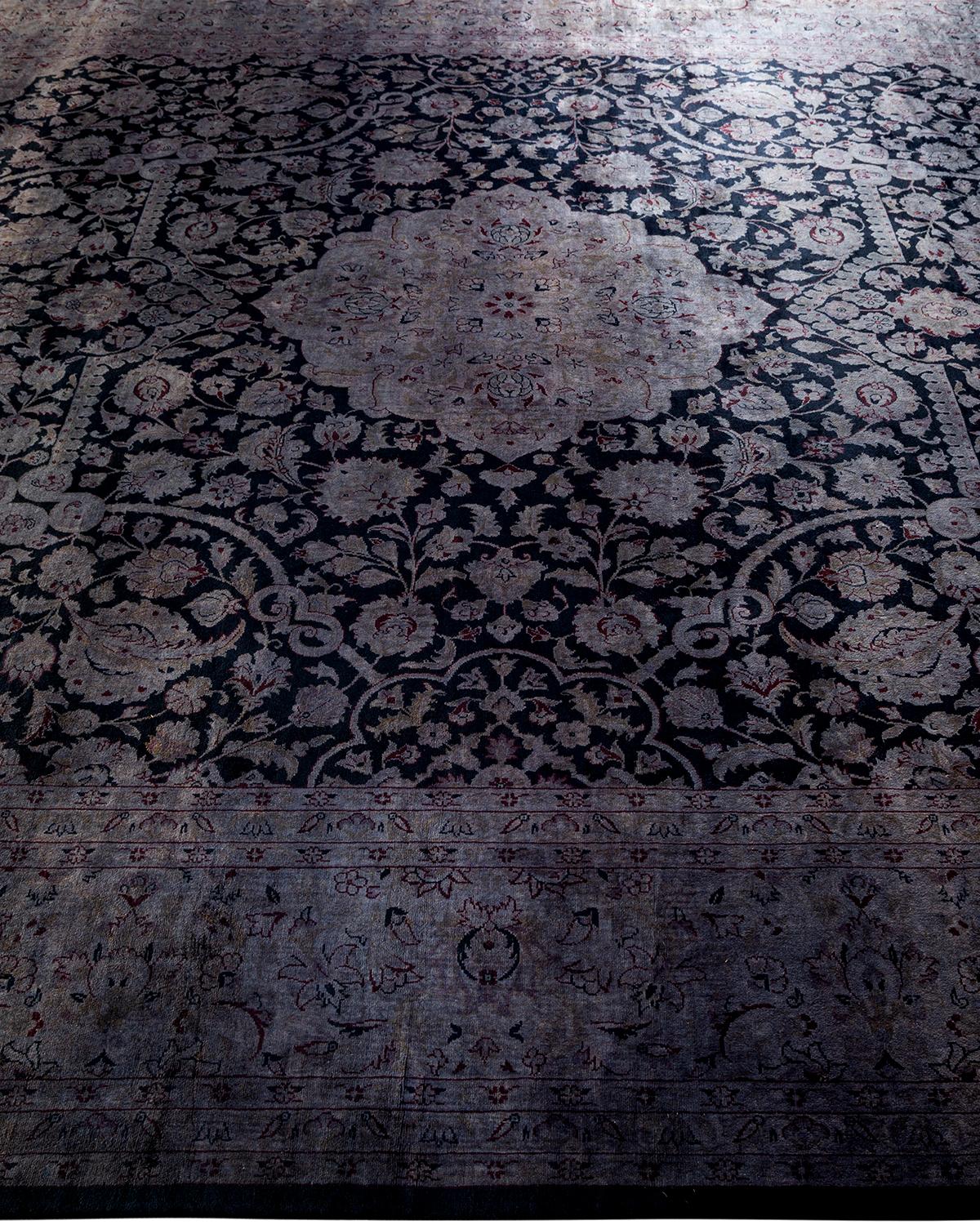 Contemporary Overdyed Hand Knotted Wool Black Area Rug im Zustand „Neu“ in Norwalk, CT