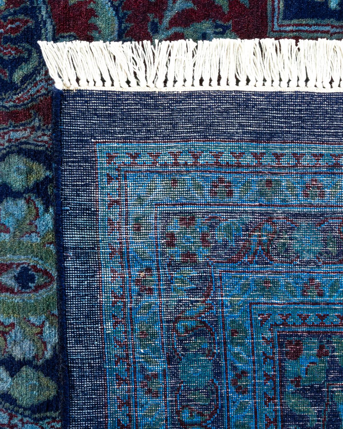 XXIe siècle et contemporain Contemporary Overdyed Hand Knotsted Wool Black Area Rug (tapis de sol en laine surteinte nouée à la main) en vente