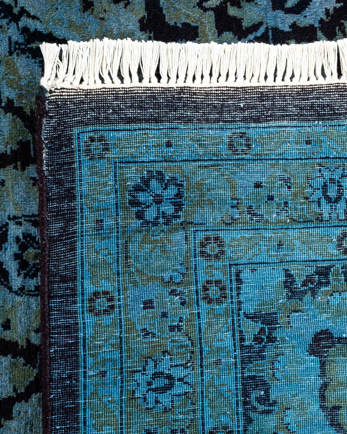 XXI secolo e contemporaneo Contemporary Overdyed Hand Knotted Wool Black Area Rugs (Tappeto di lana nero) in vendita