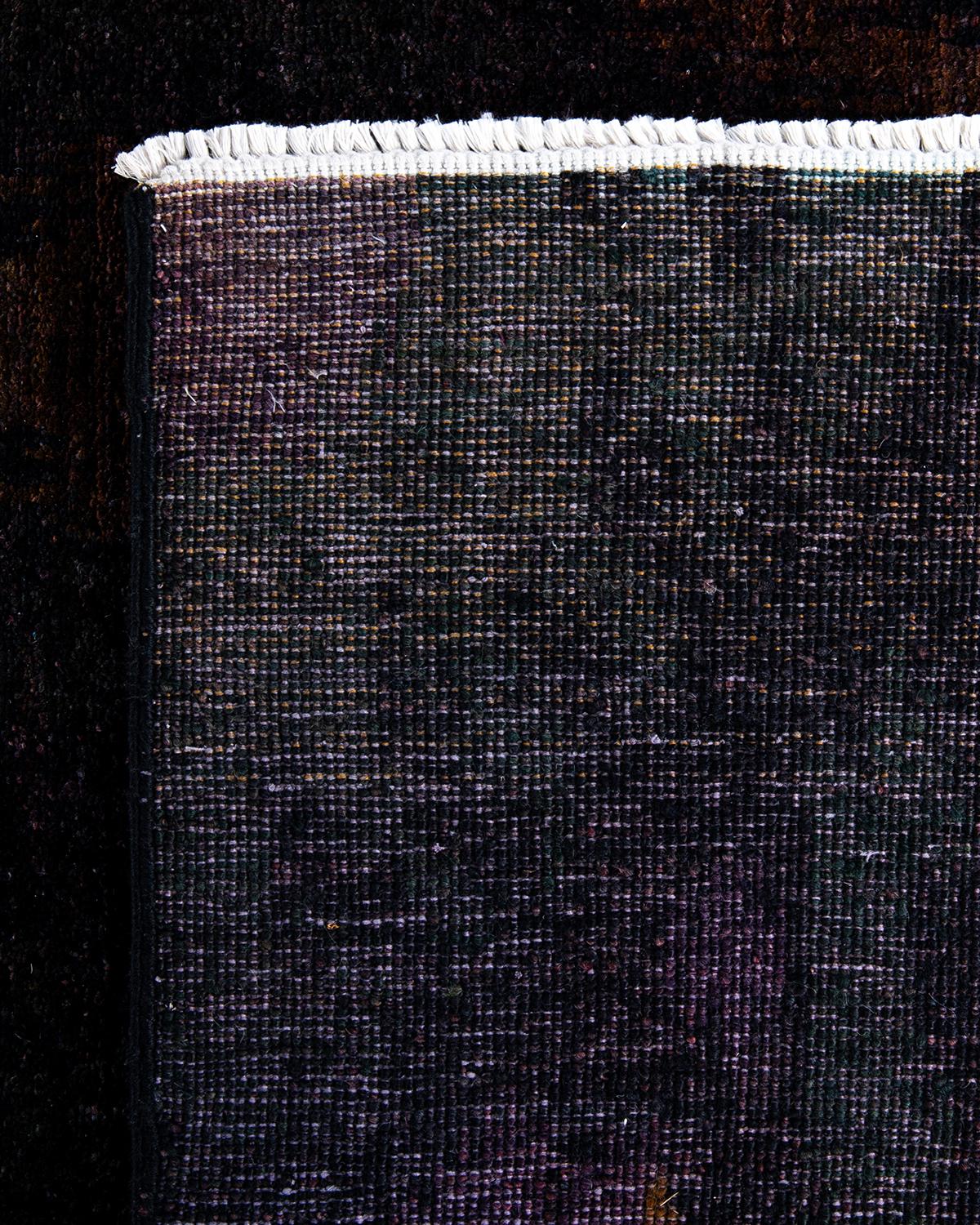 Contemporary Overdyed Hand Knotted Wool Black Area Rug (21. Jahrhundert und zeitgenössisch) im Angebot