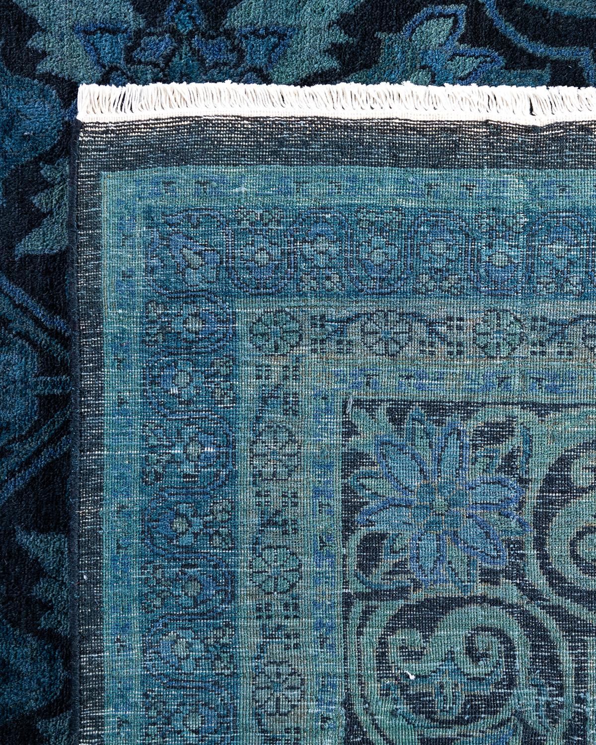 XXI secolo e contemporaneo Contemporary Overdyed Hand Knotted Wool Black Area Rugs (Tappeto di lana nero) in vendita