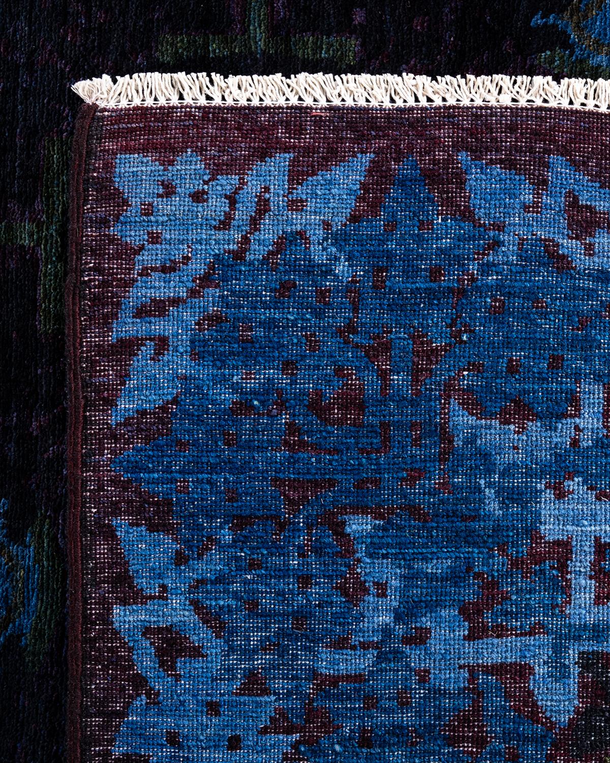 XXI secolo e contemporaneo Contemporary Overdyed Hand Knotted Wool Black Area Rugs (Tappeto di lana nero) in vendita