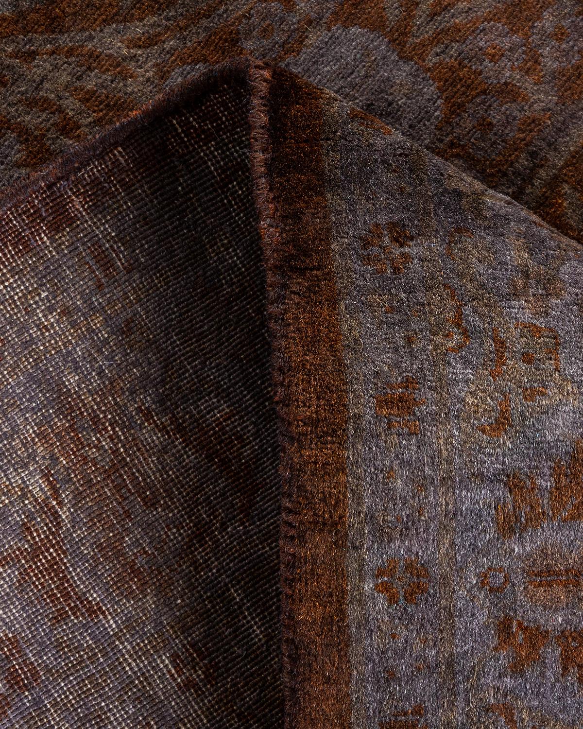 Laine Contemporary Overdyed Hand Knotsted Wool Black Area Rug (tapis de sol en laine surteinte nouée à la main) en vente