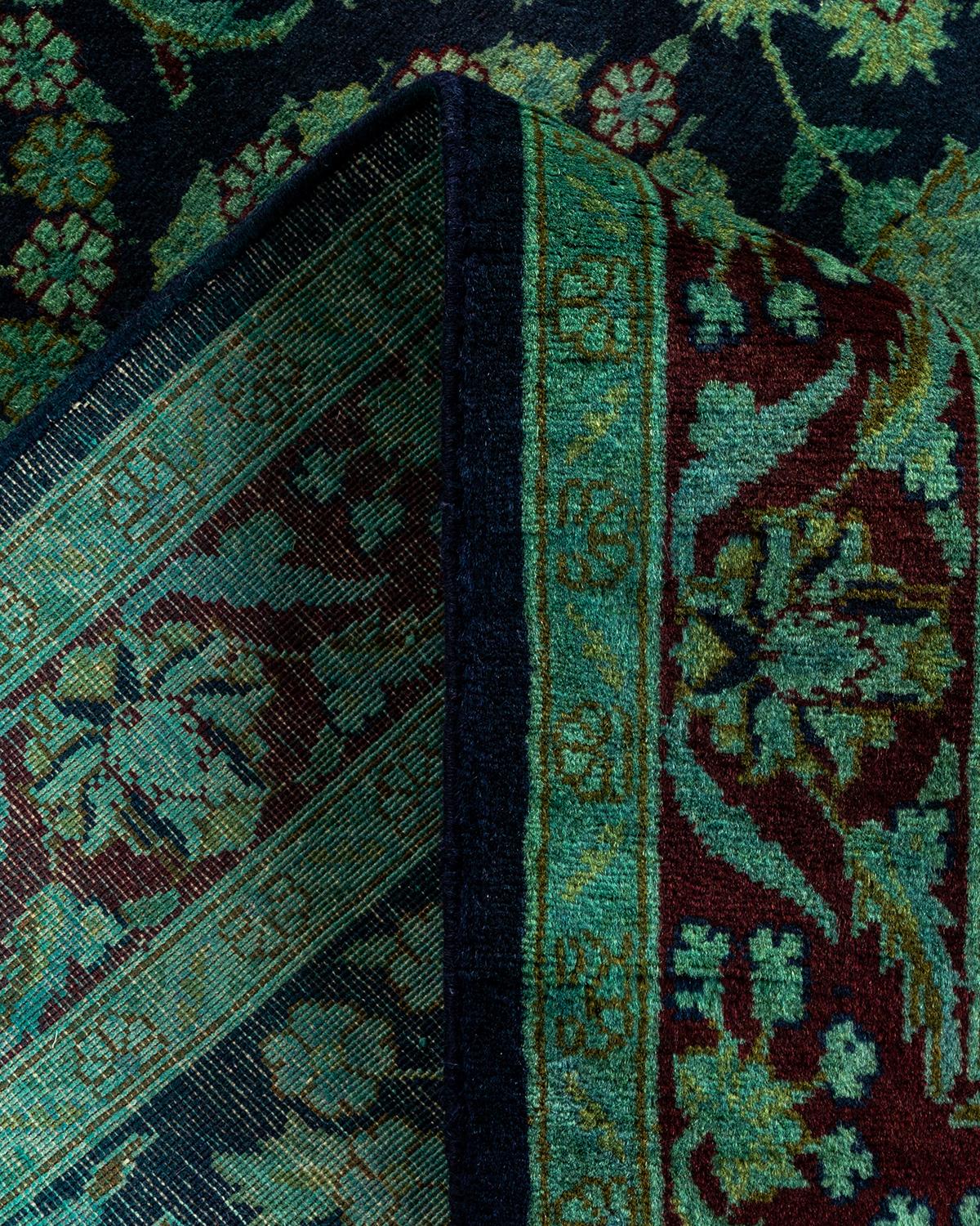 Laine Contemporary Overdyed Hand Knotsted Wool Black Area Rug (tapis de sol en laine surteinte nouée à la main) en vente
