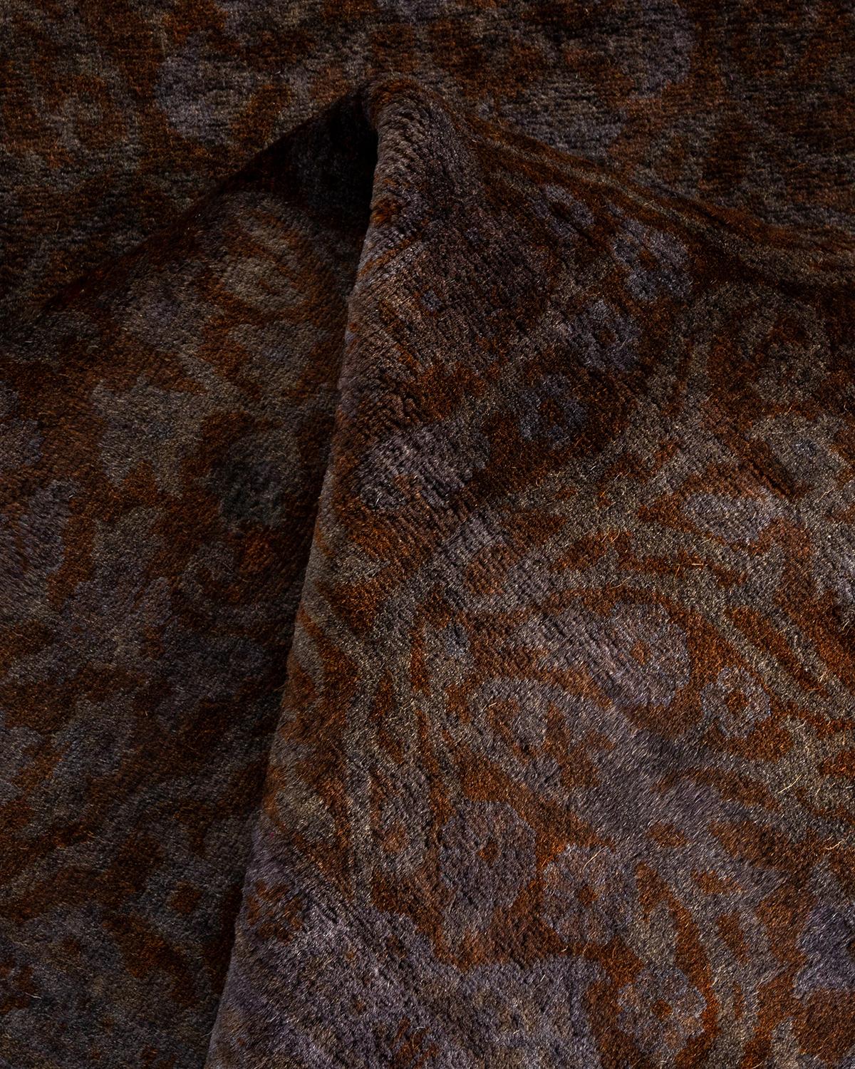 Contemporary Overdyed Hand Knotsted Wool Black Area Rug (tapis de sol en laine surteinte nouée à la main) en vente 1