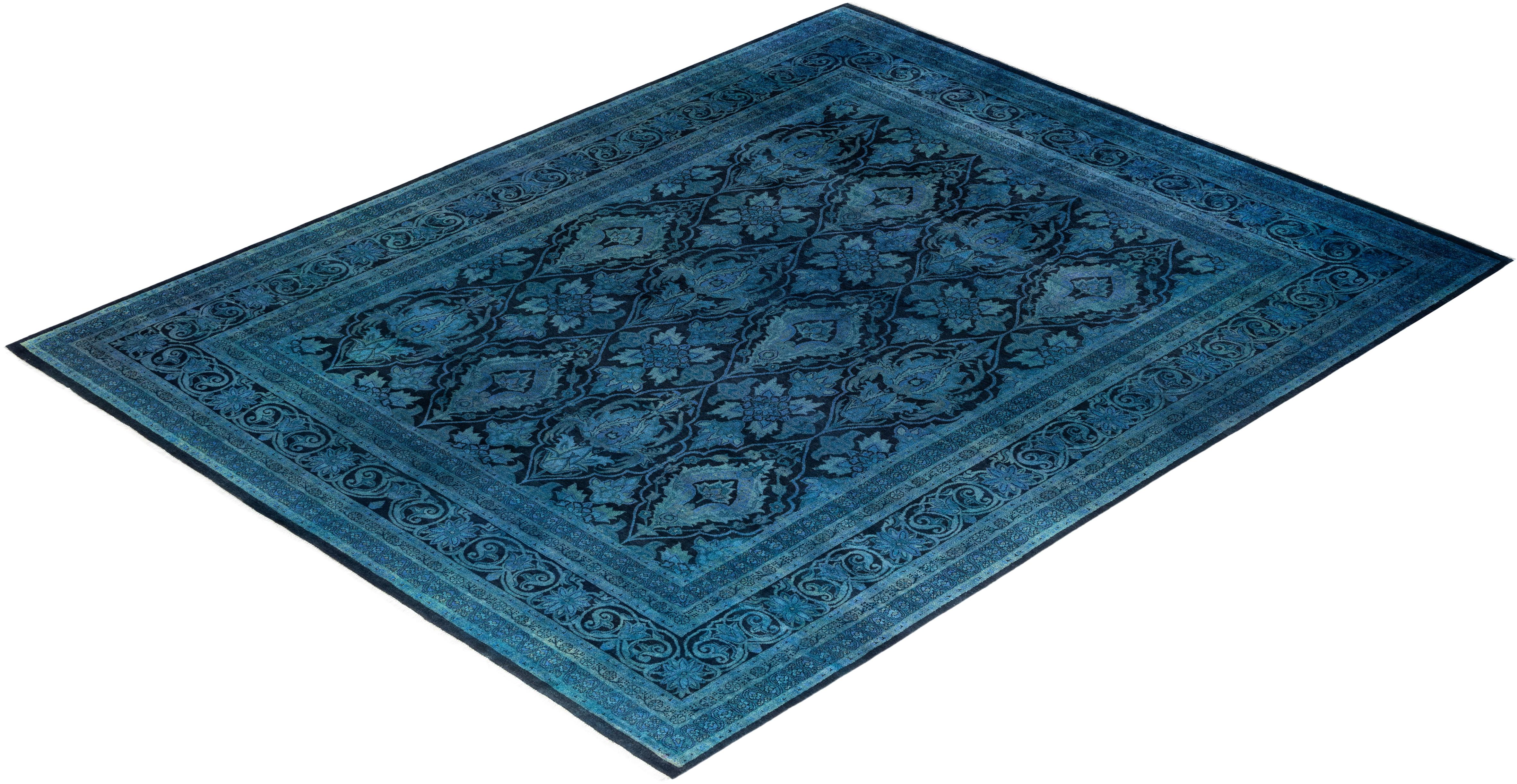 Contemporary Overdyed Hand Knotted Wool Black Area Rugs (Tappeto di lana nero) in vendita 2