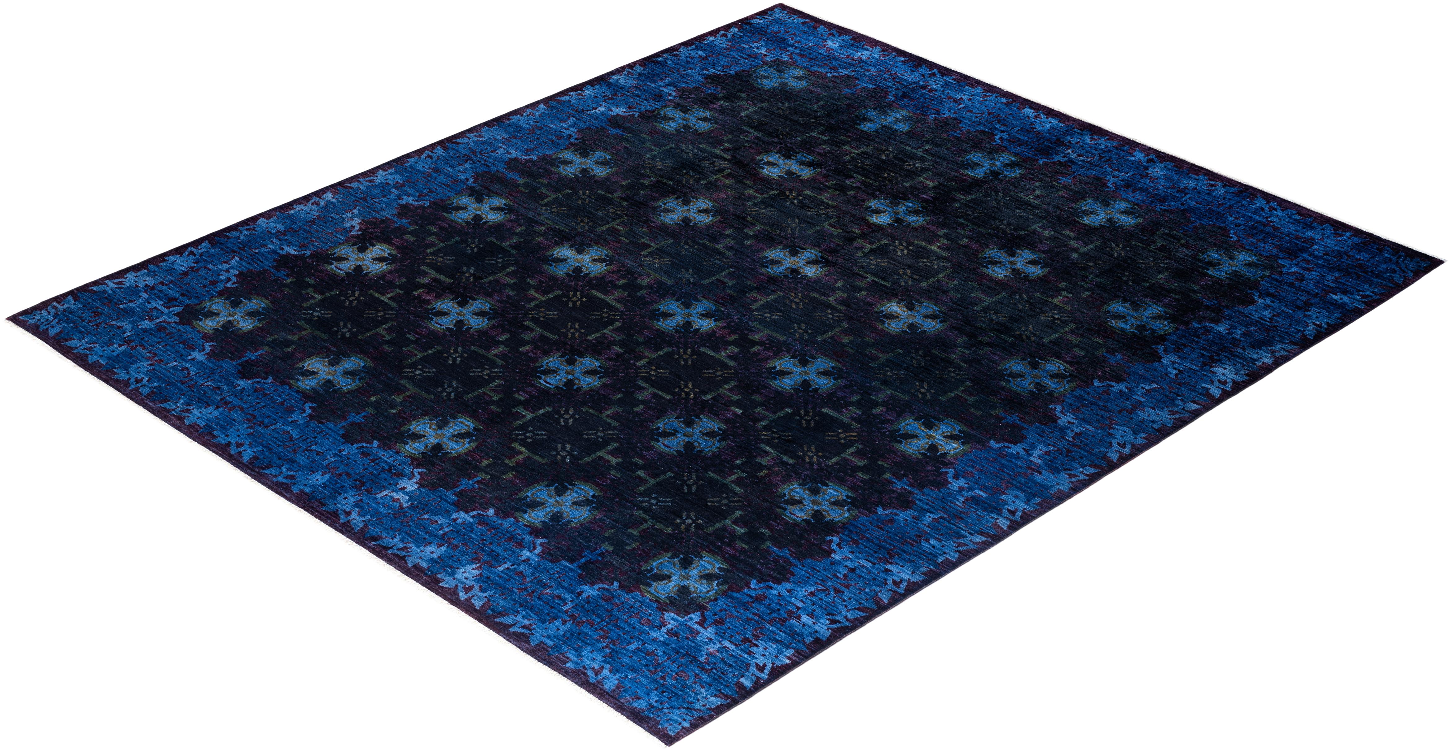 Contemporary Overdyed Hand Knotted Wool Black Area Rugs (Tappeto di lana nero) in vendita 2