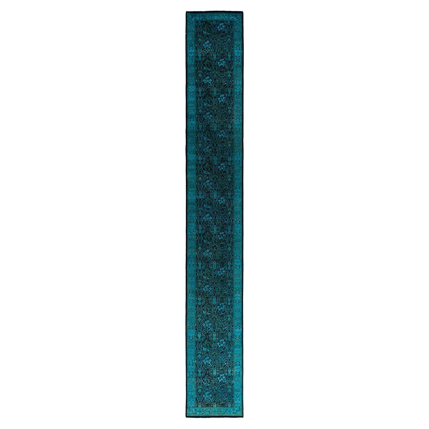 Contemporary Runner nero in lana sovratinto e annodato a mano 2' 6" x 17' 10"
