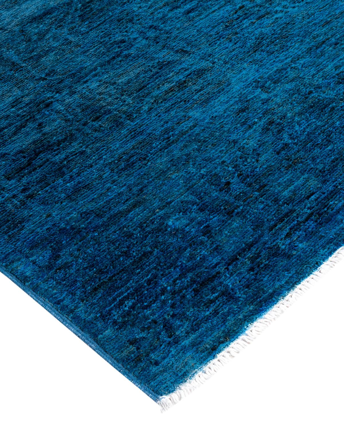 Vibrance-Teppiche sind der Inbegriff von Klassik mit Pfiff: traditionelle Muster in leuchtenden Farben gefärbt. Jeder handgeknüpfte Teppich wird mit einem 100 % natürlichen botanischen Farbstoff gewaschen, der verborgene Nuancen in den Mustern